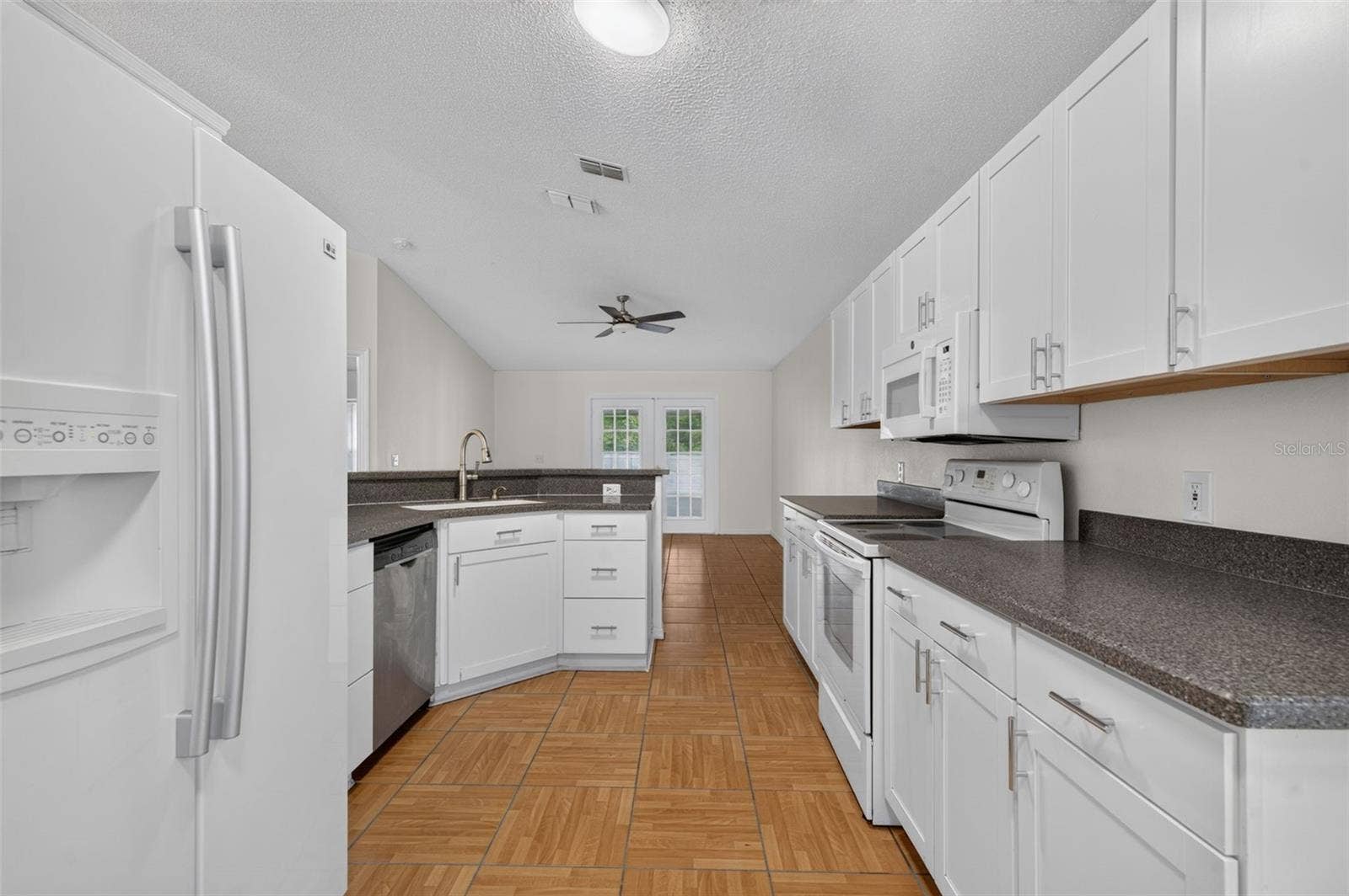 2018 WEKIVA RESERVE BOULEVARD, Apopka, FL 32703 2018 WEKIVA RESERVE BOULEVARD, Apopka, FL 32703