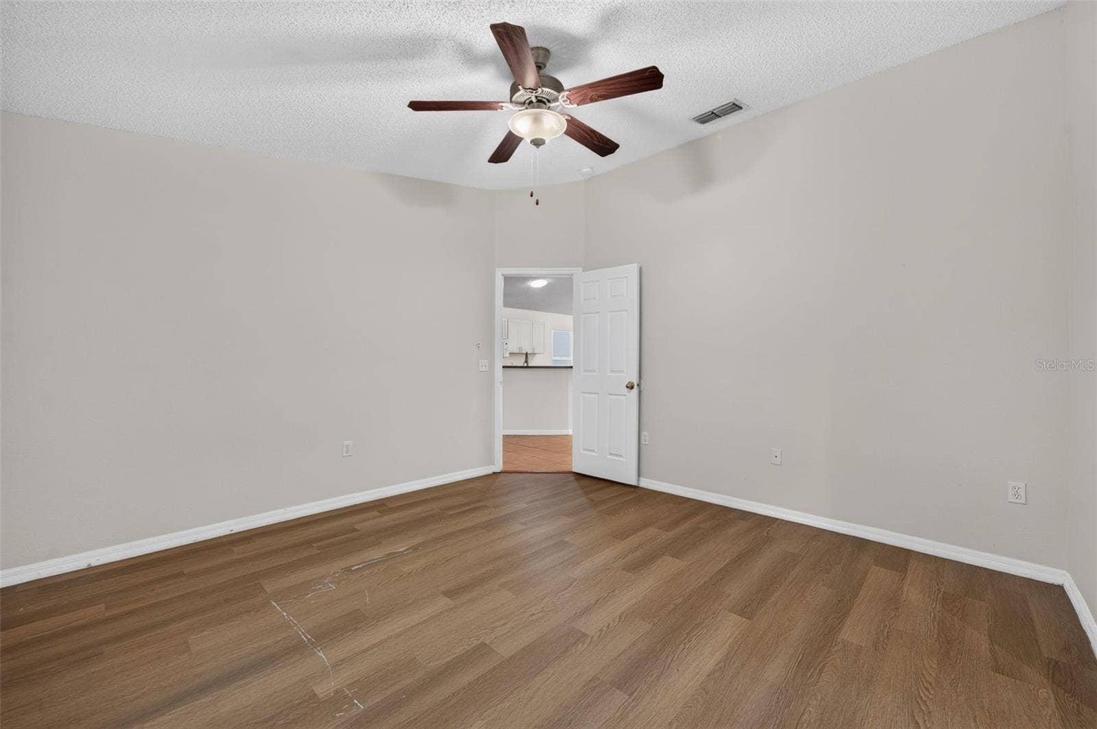 2018 WEKIVA RESERVE BOULEVARD, Apopka, FL 32703 2018 WEKIVA RESERVE BOULEVARD, Apopka, FL 32703