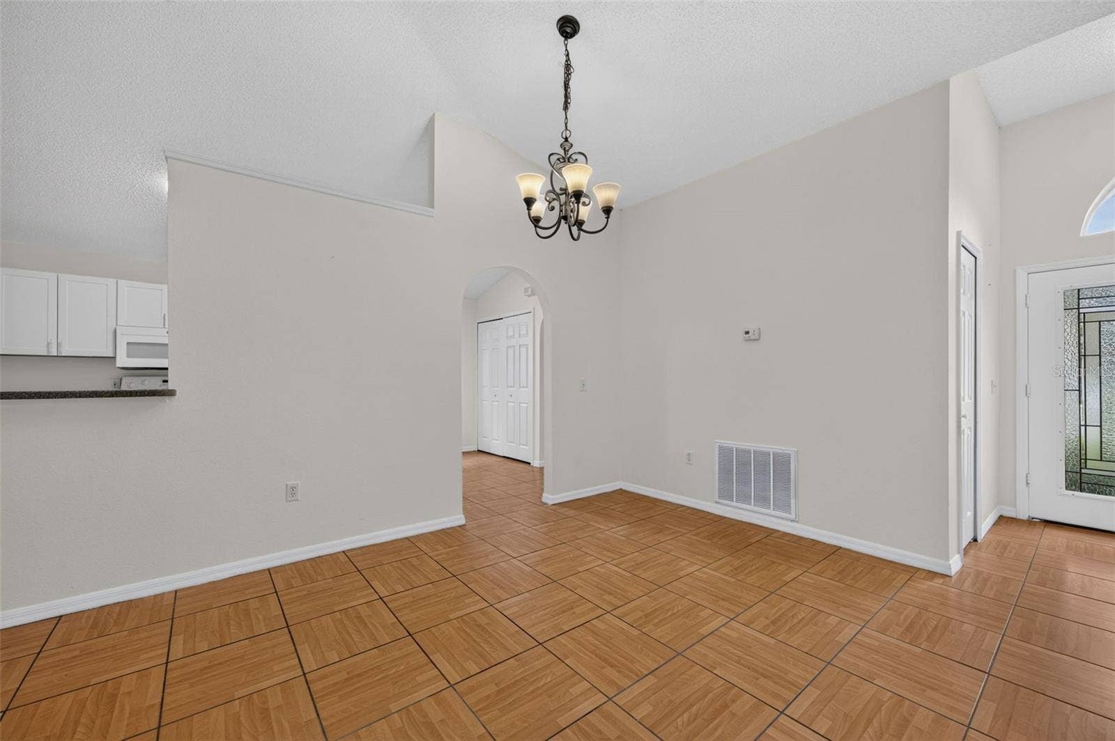 2018 WEKIVA RESERVE BOULEVARD, Apopka, FL 32703 2018 WEKIVA RESERVE BOULEVARD, Apopka, FL 32703