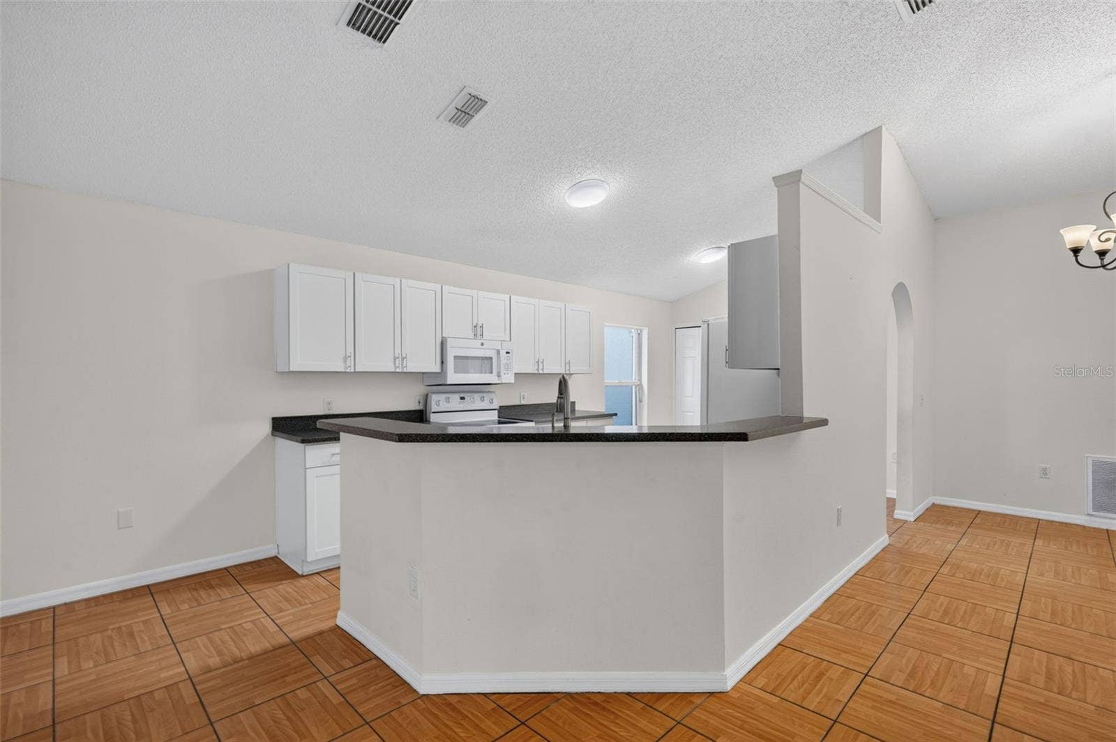 2018 WEKIVA RESERVE BOULEVARD, Apopka, FL 32703 2018 WEKIVA RESERVE BOULEVARD, Apopka, FL 32703