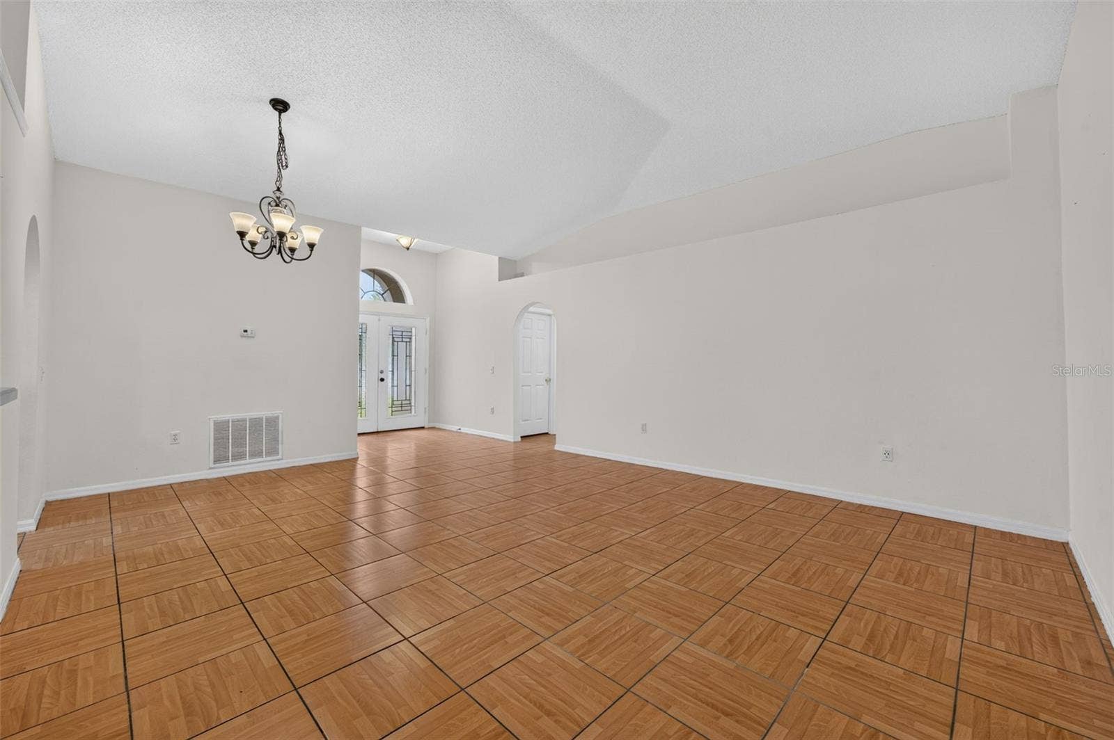 2018 WEKIVA RESERVE BOULEVARD, Apopka, FL 32703 2018 WEKIVA RESERVE BOULEVARD, Apopka, FL 32703