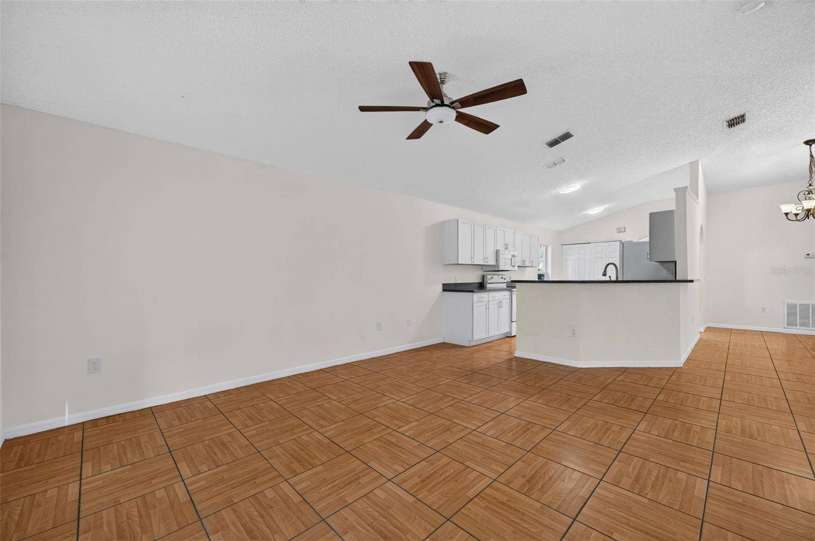 2018 WEKIVA RESERVE BOULEVARD, Apopka, FL 32703 2018 WEKIVA RESERVE BOULEVARD, Apopka, FL 32703