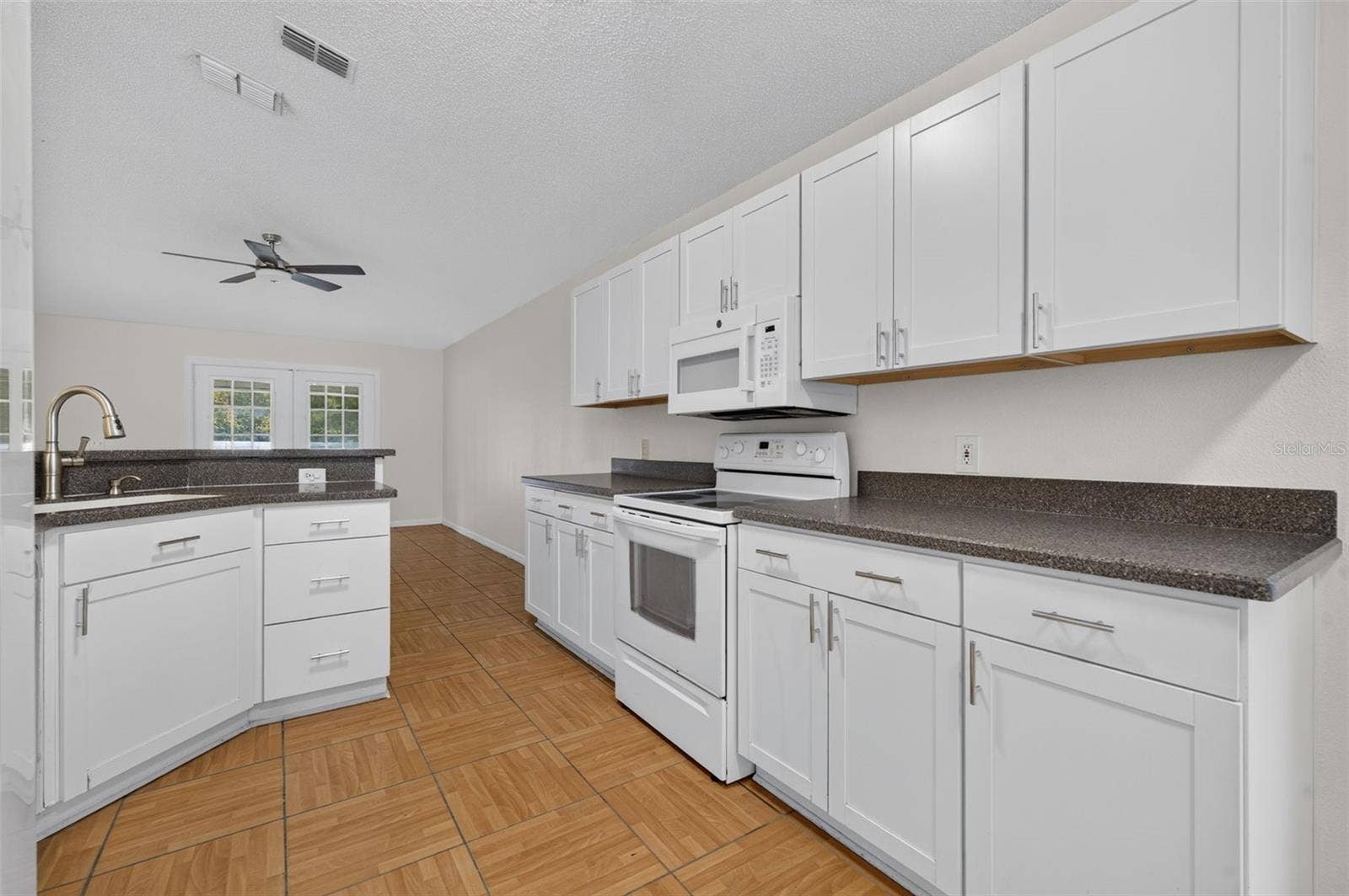 2018 WEKIVA RESERVE BOULEVARD, Apopka, FL 32703 2018 WEKIVA RESERVE BOULEVARD, Apopka, FL 32703