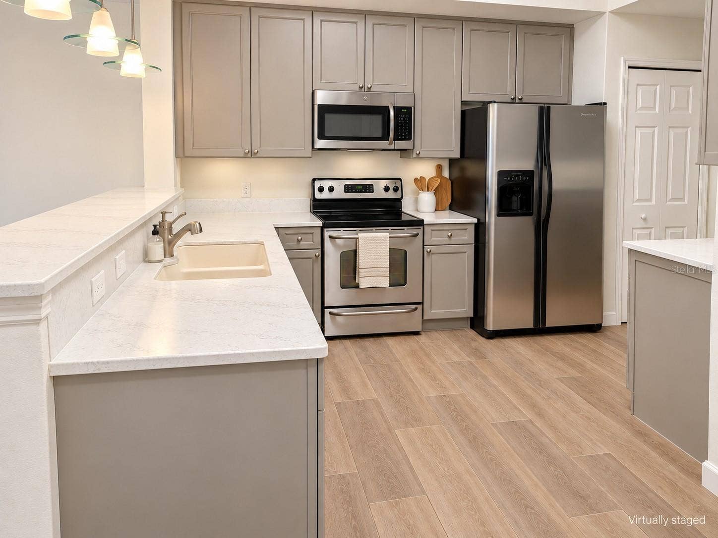 6336 BUFORD STREET, #404, Orlando, FL 32835 6336 BUFORD STREET, #404, Orlando, FL 32835
