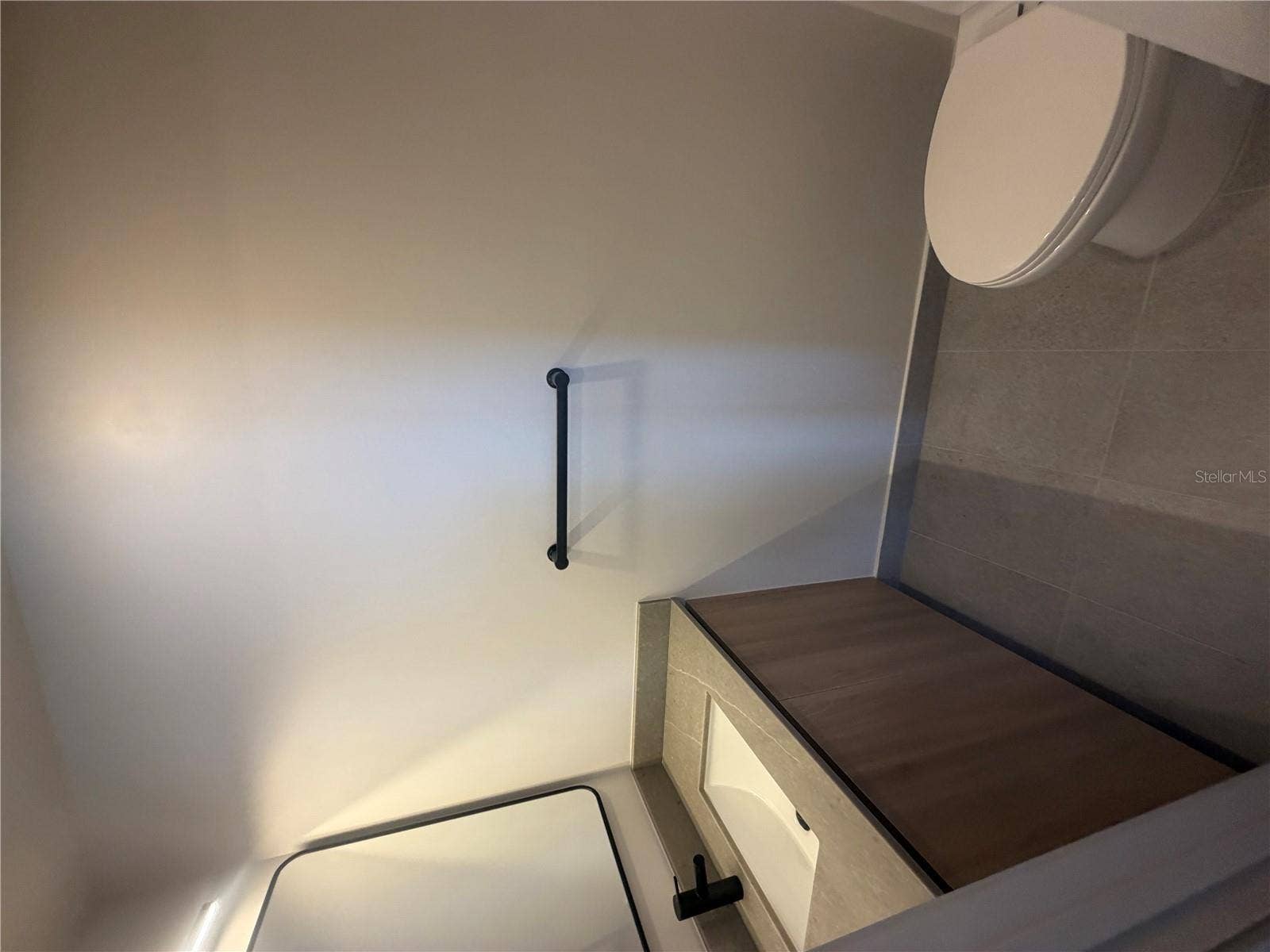 121 NE 5TH STREET, #1413, Miami, FL 33132 121 NE 5TH STREET, #1413, Miami, FL 33132