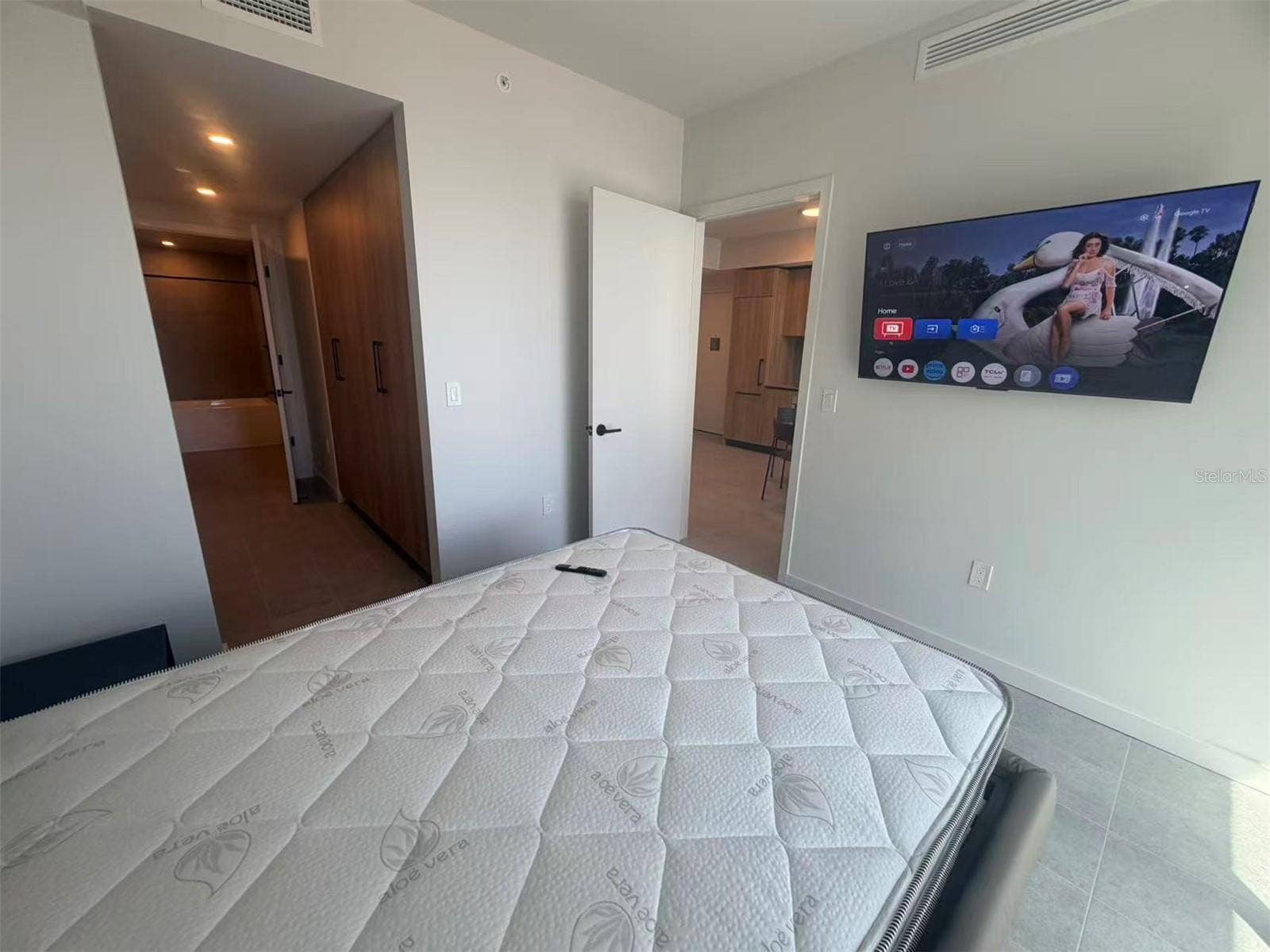 121 NE 5TH STREET, #1413, Miami, FL 33132 121 NE 5TH STREET, #1413, Miami, FL 33132
