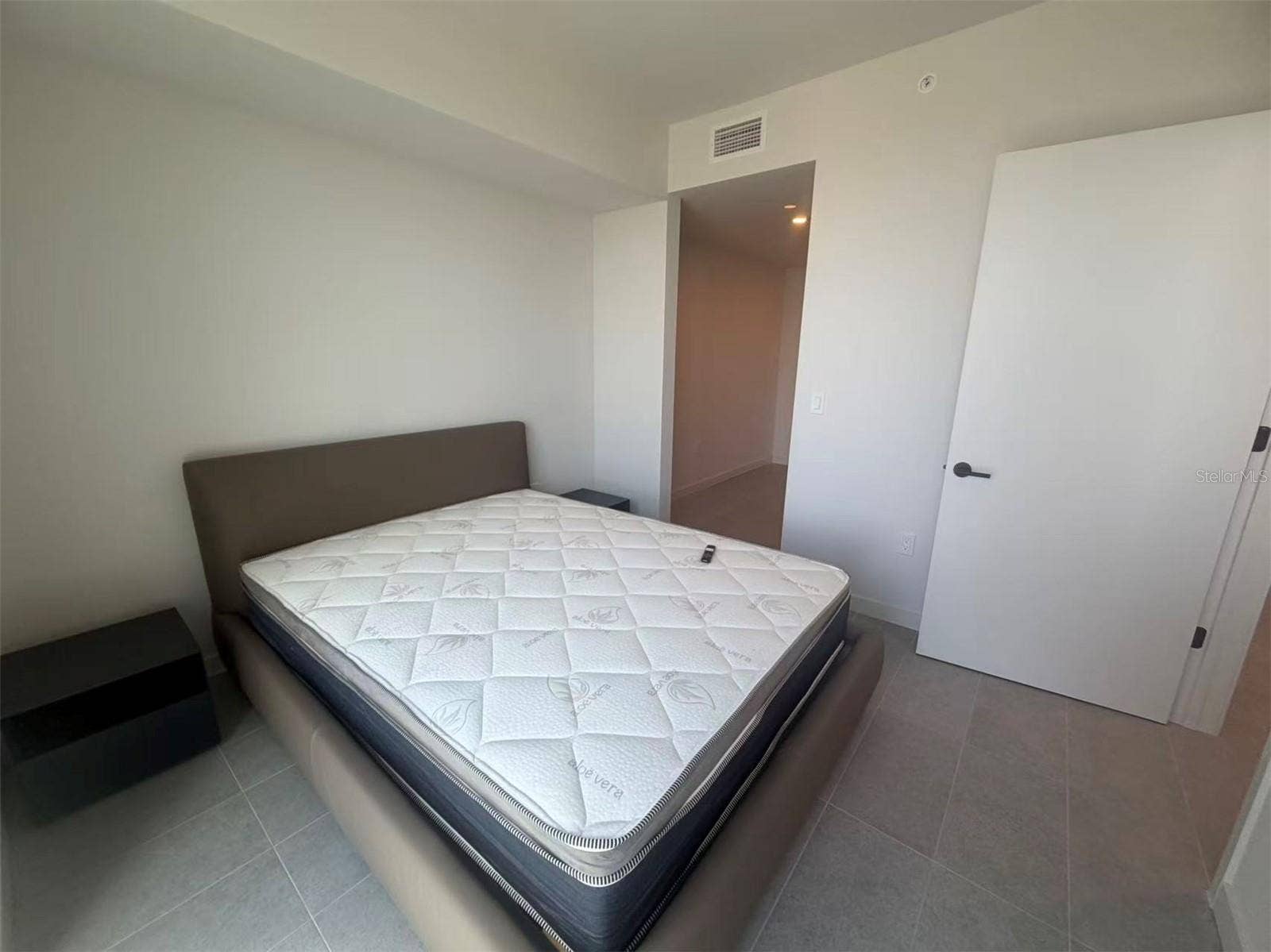 121 NE 5TH STREET, #1413, Miami, FL 33132 121 NE 5TH STREET, #1413, Miami, FL 33132