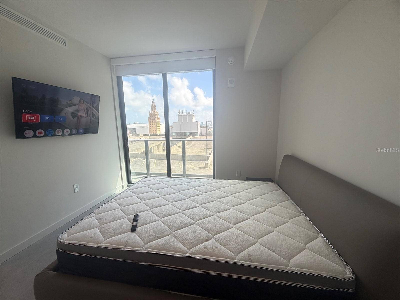 121 NE 5TH STREET, #1413, Miami, FL 33132 121 NE 5TH STREET, #1413, Miami, FL 33132