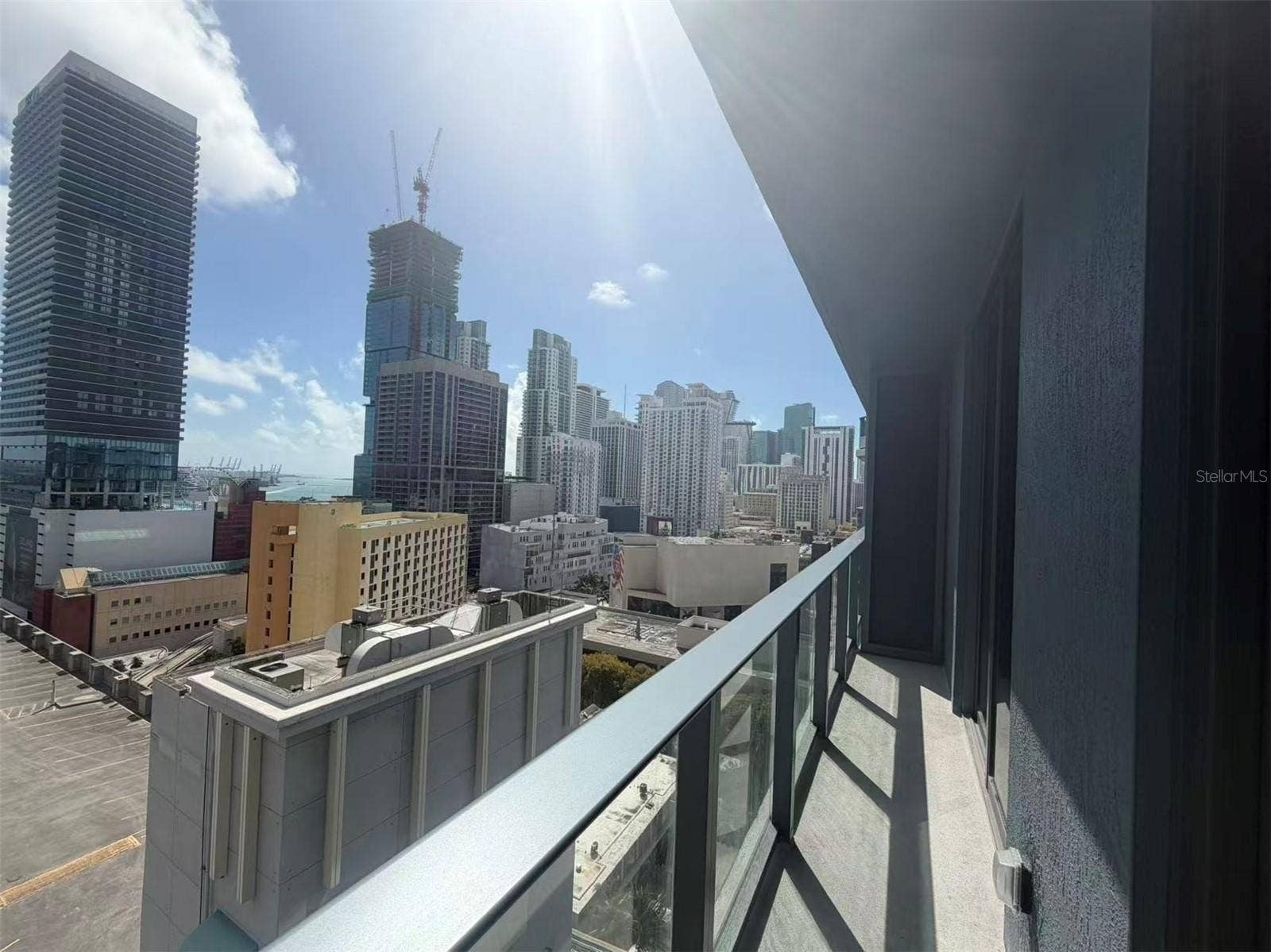 121 NE 5TH STREET, #1413, Miami, FL 33132 121 NE 5TH STREET, #1413, Miami, FL 33132