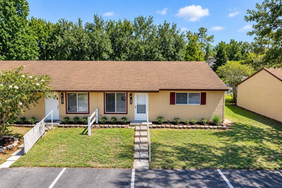 Property photo for 343 E ROSEWOOD LANE, #343, Tavares, FL