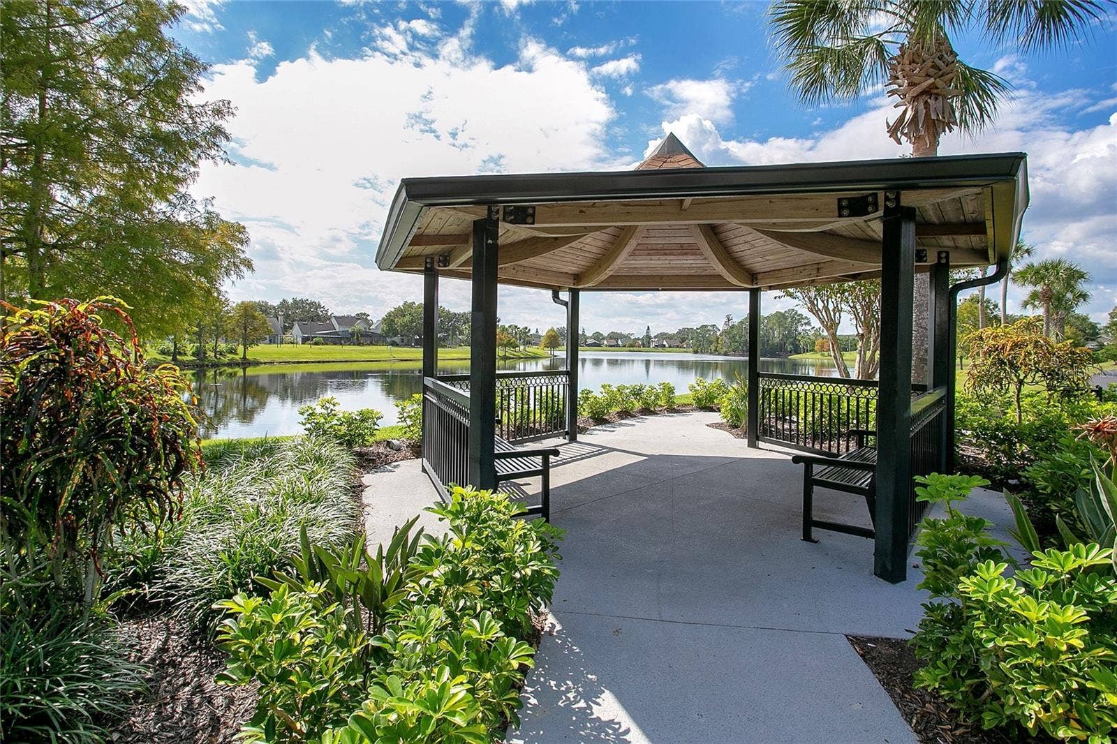 639 LAKEHAVEN CIRCLE, Orlando, FL 32828 639 LAKEHAVEN CIRCLE, Orlando, FL 32828