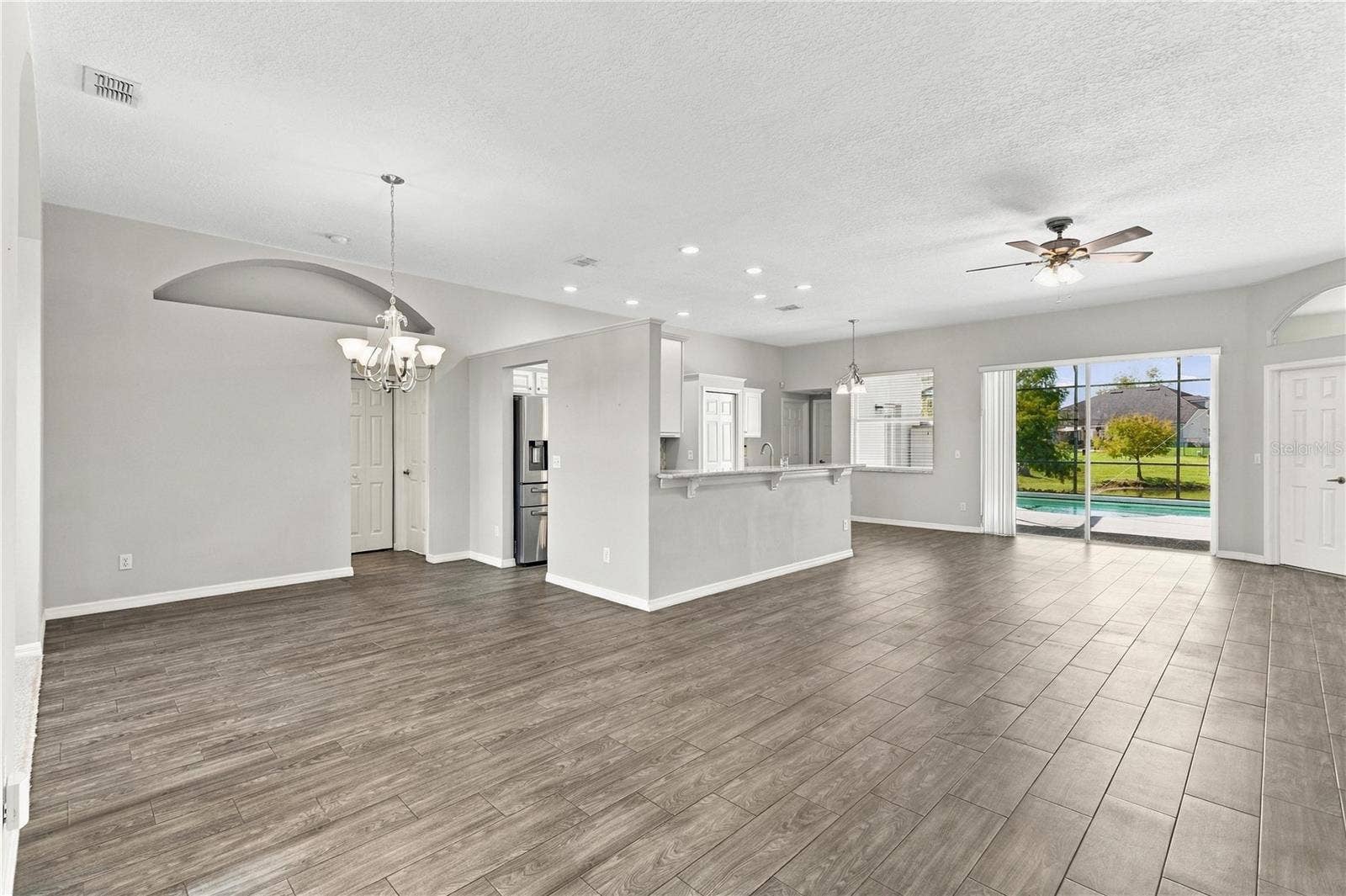 639 LAKEHAVEN CIRCLE, Orlando, FL 32828 639 LAKEHAVEN CIRCLE, Orlando, FL 32828