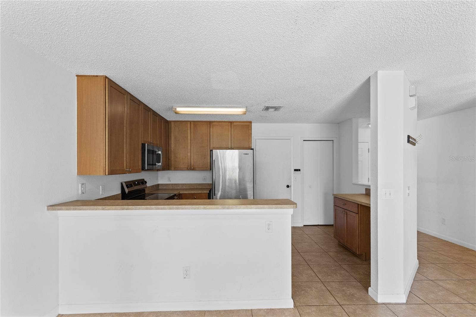 12916 LEXINGTON SUMMIT STREET, Orlando, FL 32828 Kitchen
