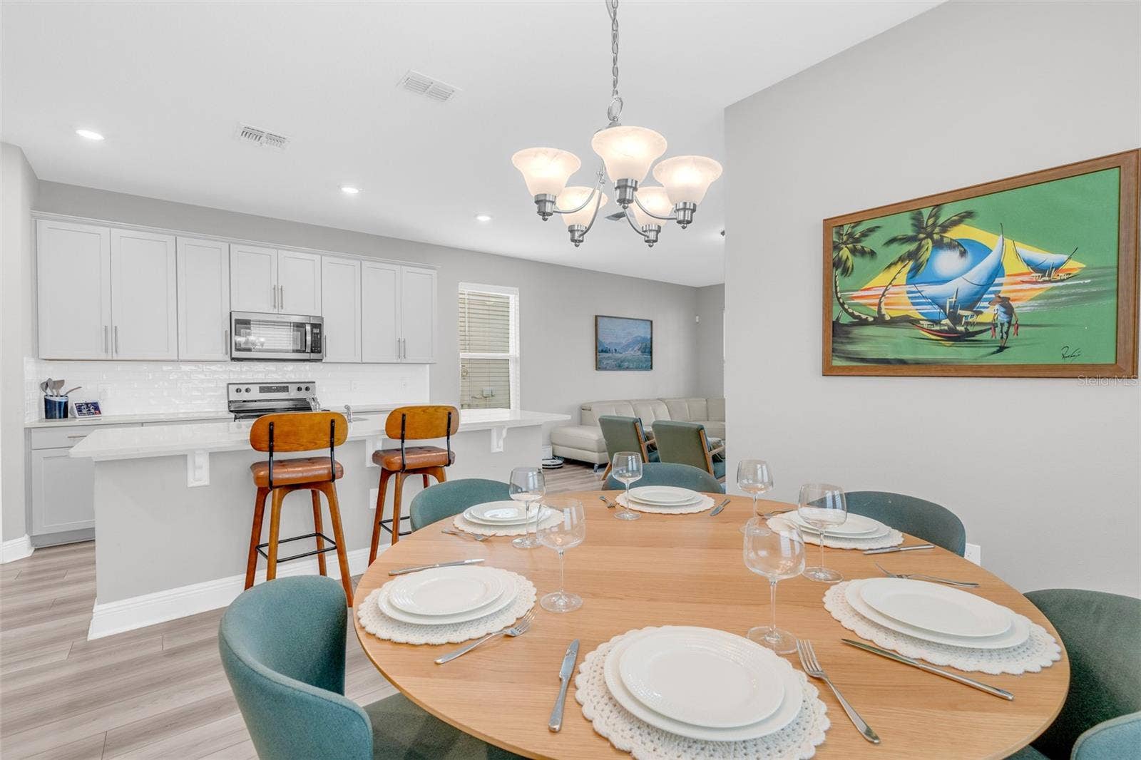 14026 FRASIER STREET, Winter Garden, FL 34787 Dining area conveniently located next to the kitchen