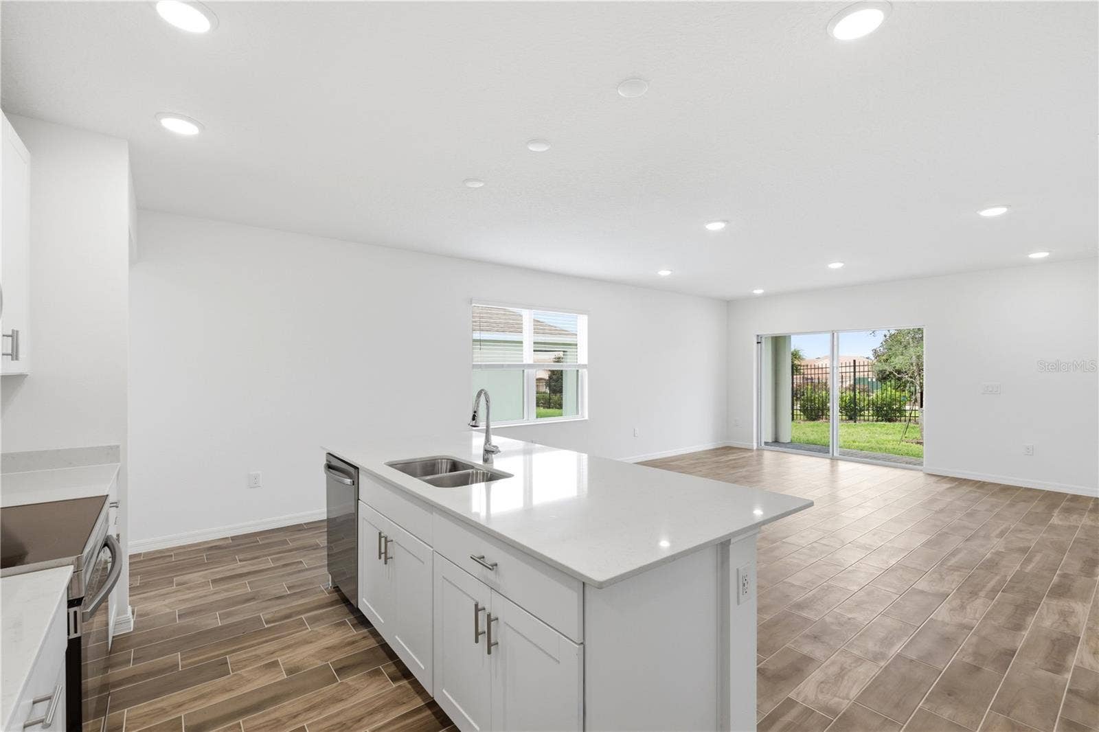 2301 LEELA CIRCLE, Tavares, FL 32778 2301 LEELA CIRCLE, Tavares, FL 32778