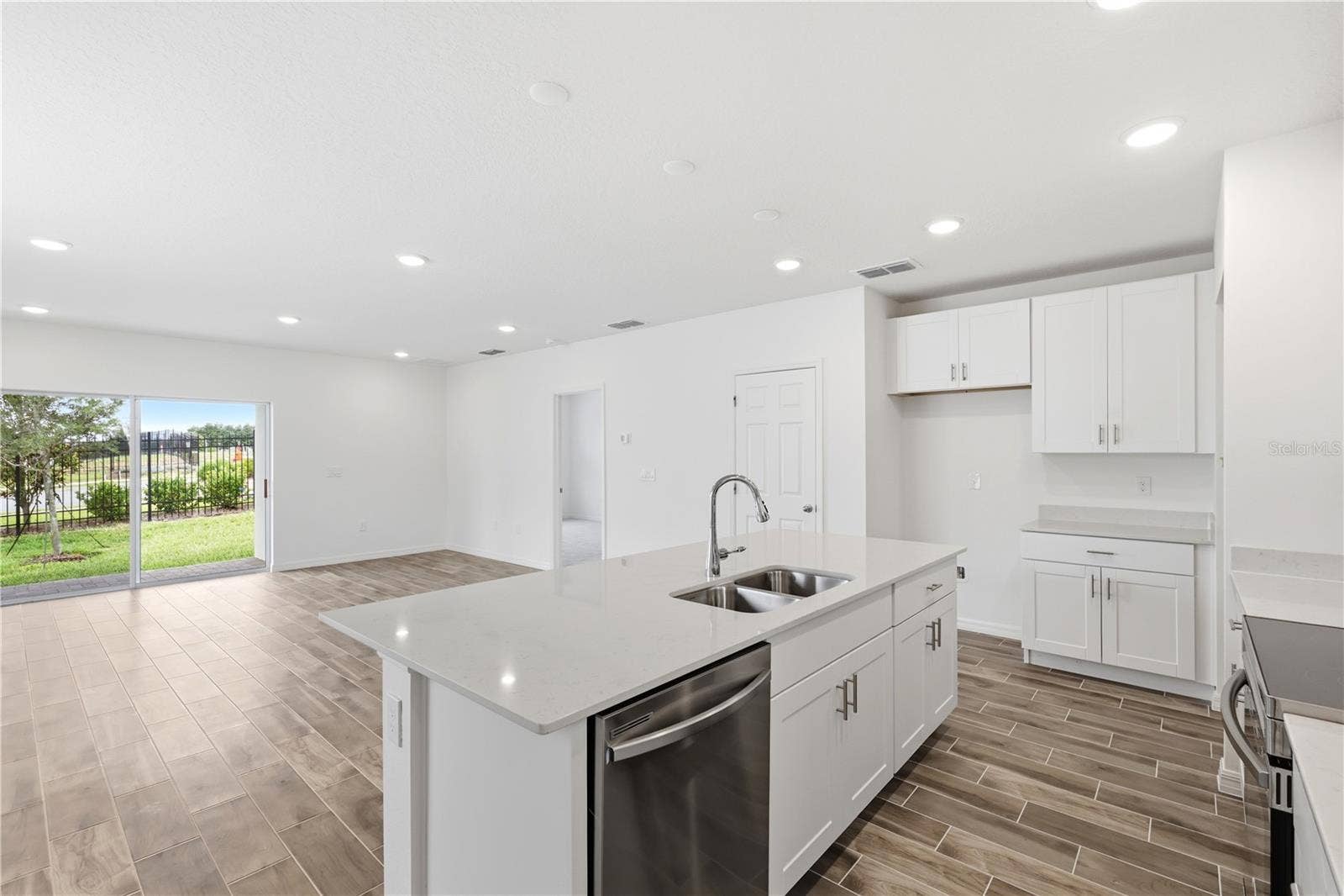 2301 LEELA CIRCLE, Tavares, FL 32778 2301 LEELA CIRCLE, Tavares, FL 32778
