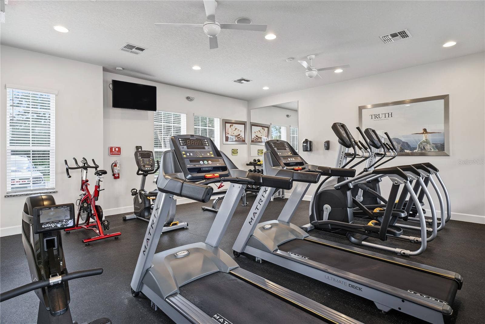 1523 RETREAT CIRCLE, Clermont, FL 34714