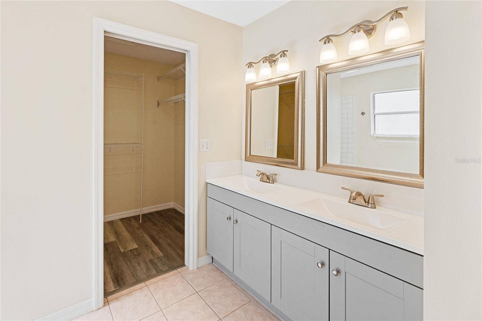32656 OAK PARK DRIVE, Leesburg, FL 34748 32656 OAK PARK DRIVE, Leesburg, FL 34748