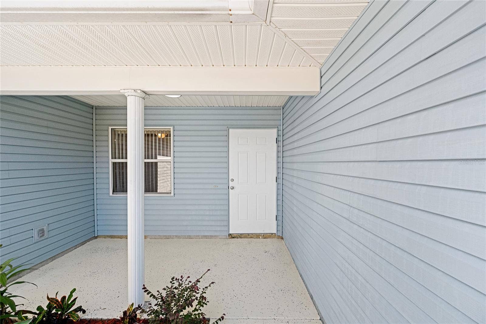 32656 OAK PARK DRIVE, Leesburg, FL 34748 32656 OAK PARK DRIVE, Leesburg, FL 34748