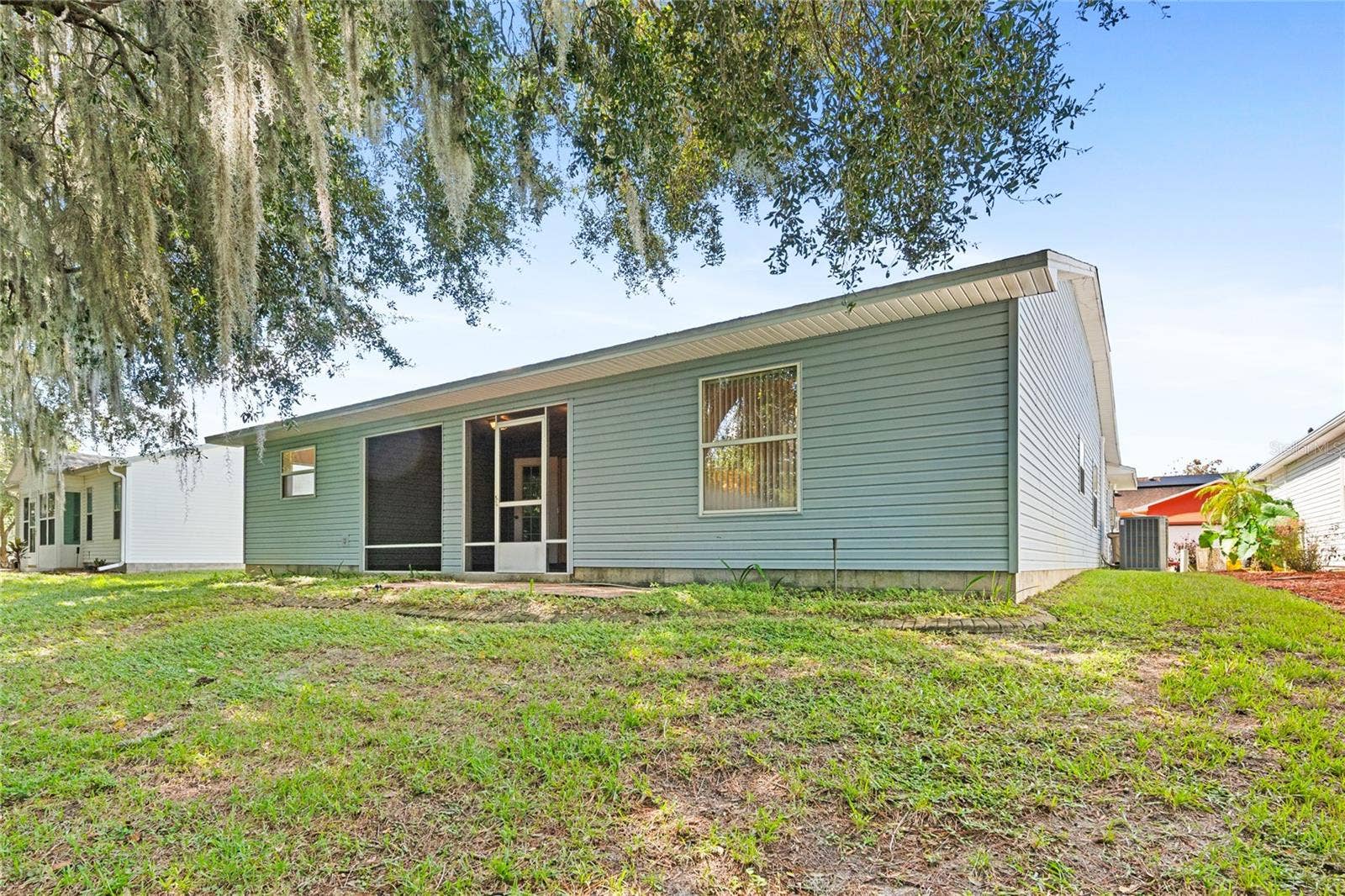 32656 OAK PARK DRIVE, Leesburg, FL 34748 32656 OAK PARK DRIVE, Leesburg, FL 34748