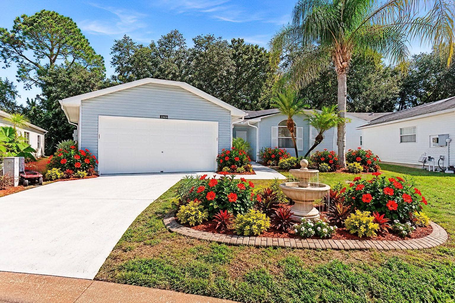 32656 OAK PARK DRIVE, Leesburg, FL 34748 32656 OAK PARK DRIVE, Leesburg, FL 34748