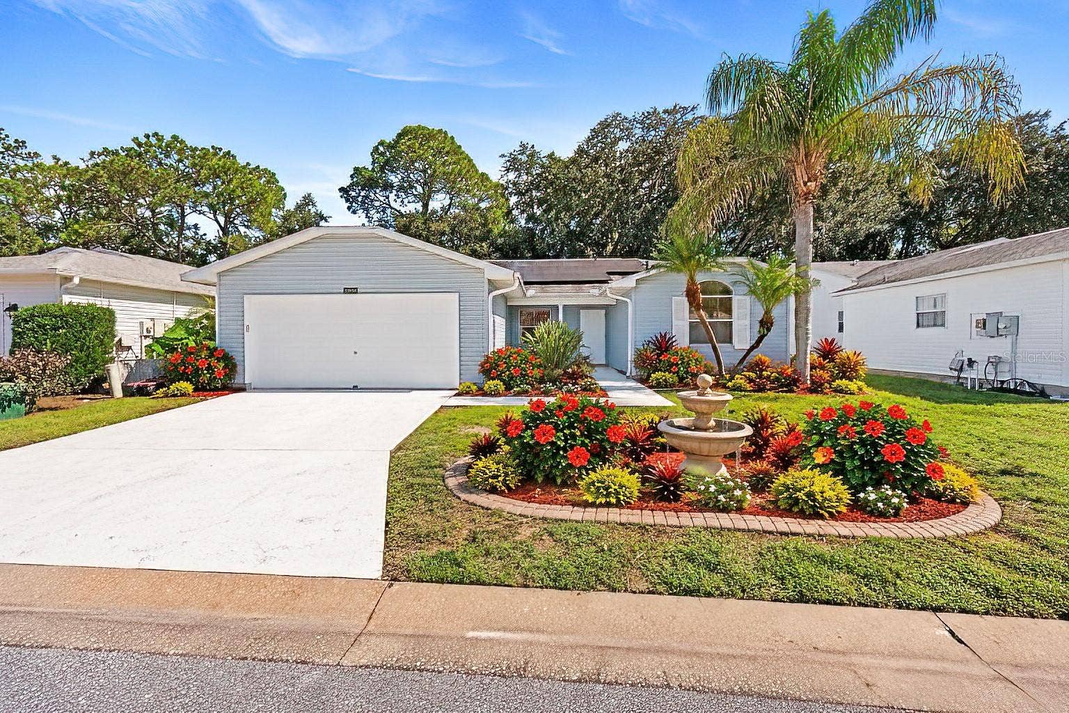 32656 OAK PARK DRIVE, Leesburg, FL 34748 32656 OAK PARK DRIVE, Leesburg, FL 34748