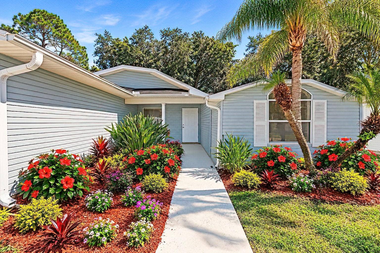 32656 OAK PARK DRIVE, Leesburg, FL 34748 32656 OAK PARK DRIVE, Leesburg, FL 34748