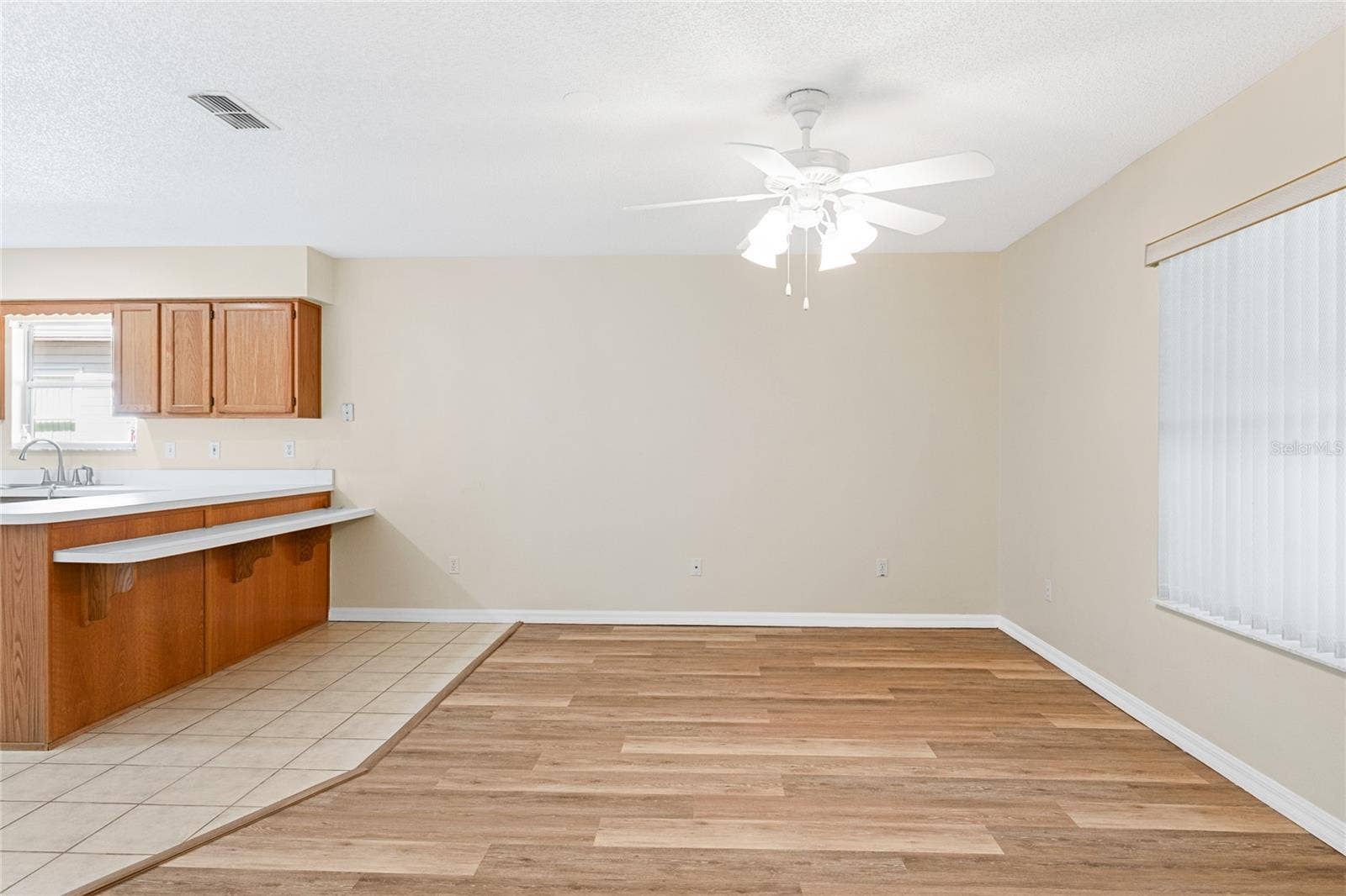 32656 OAK PARK DRIVE, Leesburg, FL 34748 32656 OAK PARK DRIVE, Leesburg, FL 34748