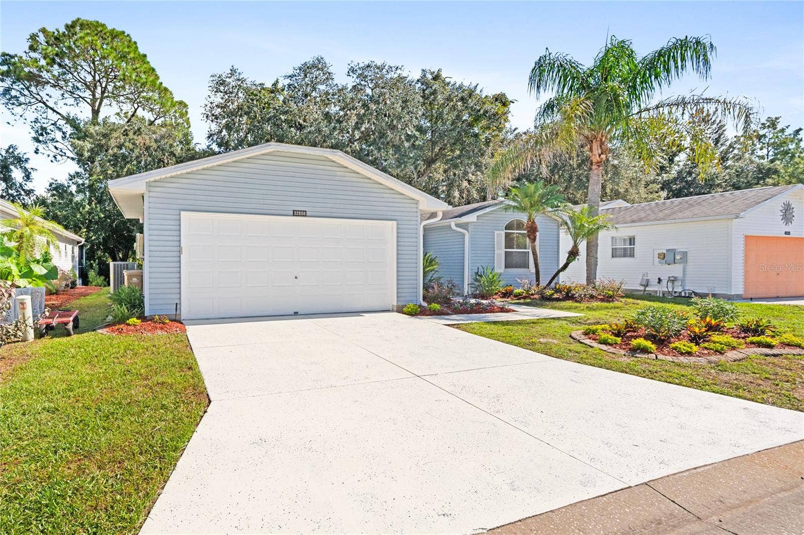 32656 OAK PARK DRIVE, Leesburg, FL 34748 32656 OAK PARK DRIVE, Leesburg, FL 34748
