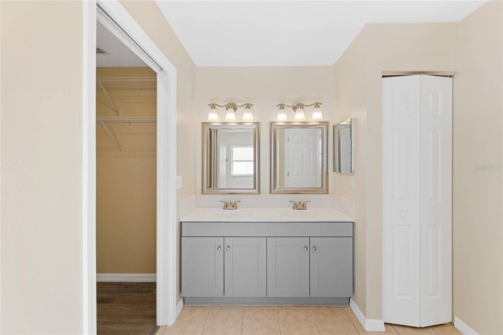32656 OAK PARK DRIVE, Leesburg, FL 34748 32656 OAK PARK DRIVE, Leesburg, FL 34748