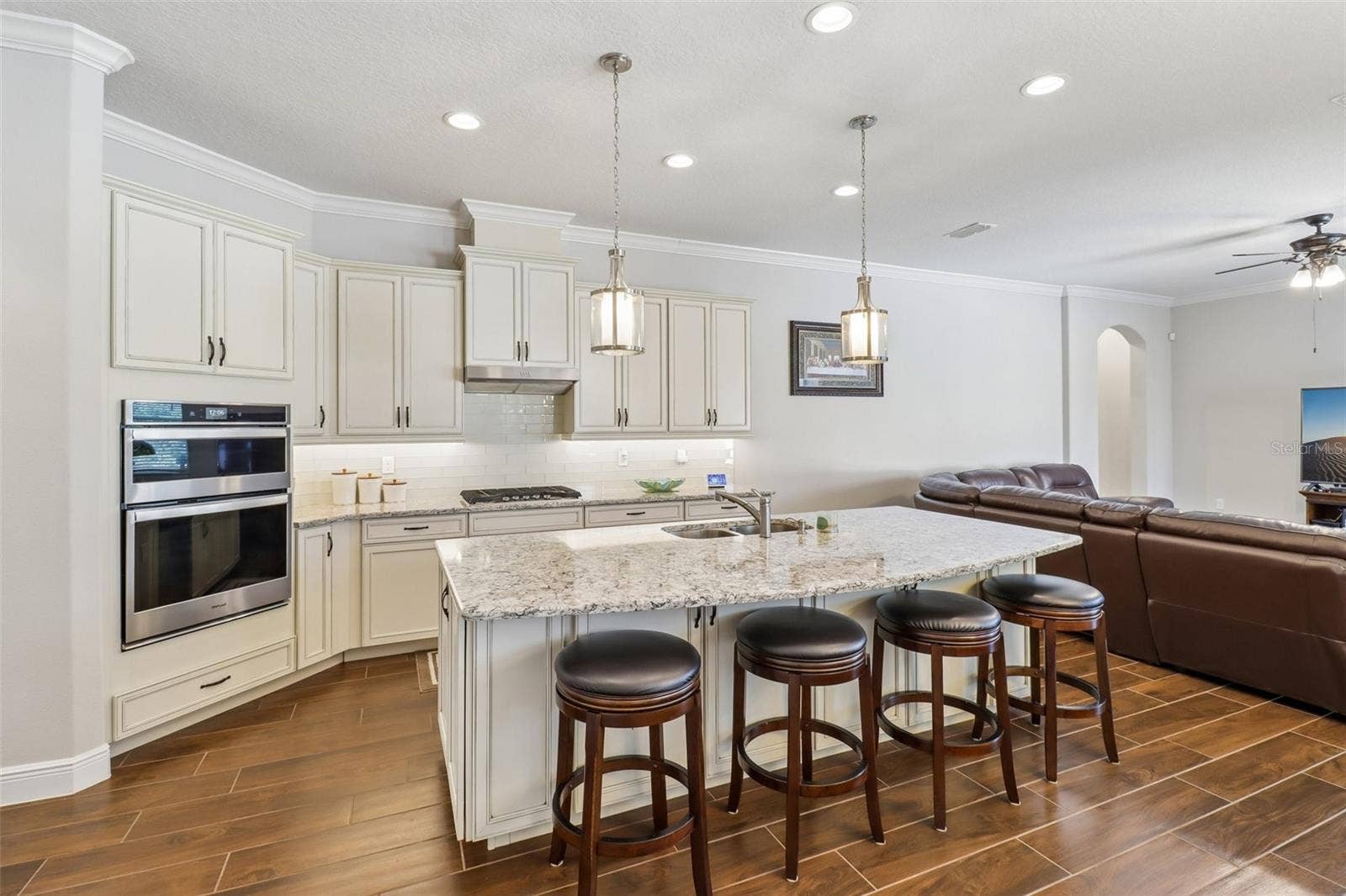121 HARVEST GATE BOULEVARD, Groveland, FL 34736 121 HARVEST GATE BOULEVARD, Groveland, FL 34736