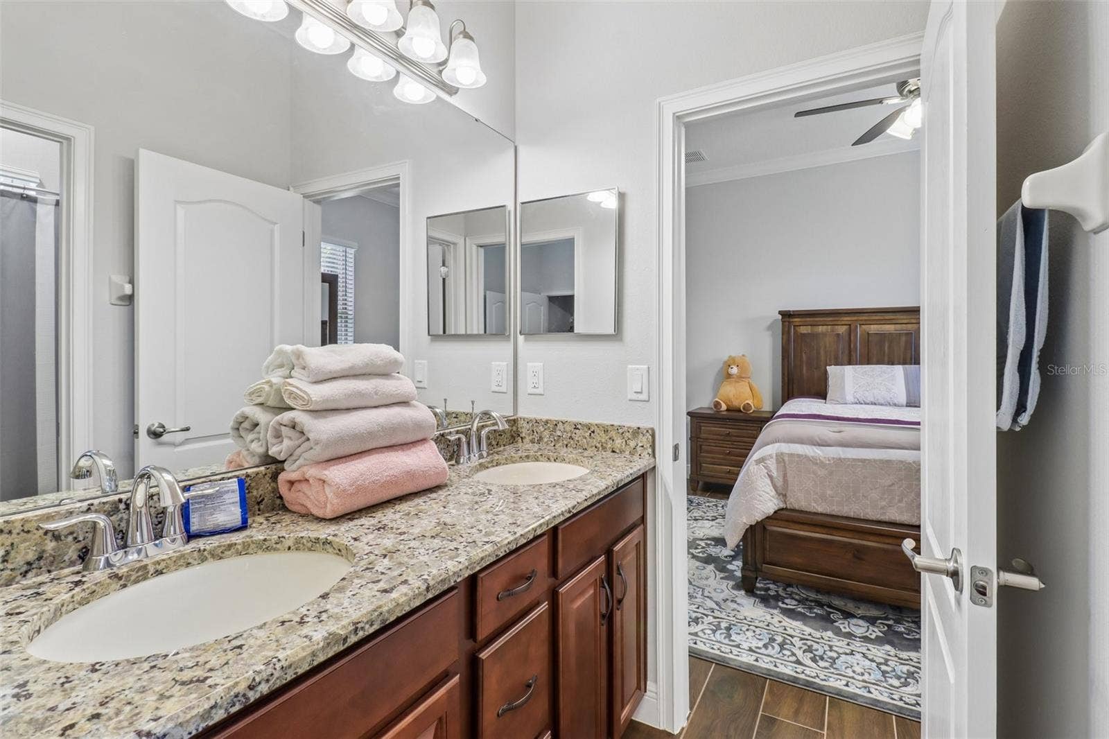 121 HARVEST GATE BOULEVARD, Groveland, FL 34736 121 HARVEST GATE BOULEVARD, Groveland, FL 34736