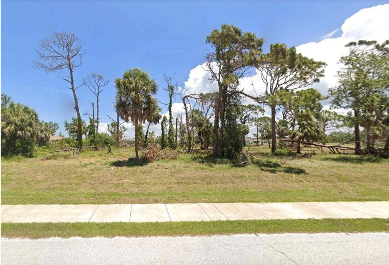 172 ROTONDA BOULEVARD W, Rotonda West, FL 33947 172 ROTONDA BOULEVARD W, Rotonda West, FL 33947