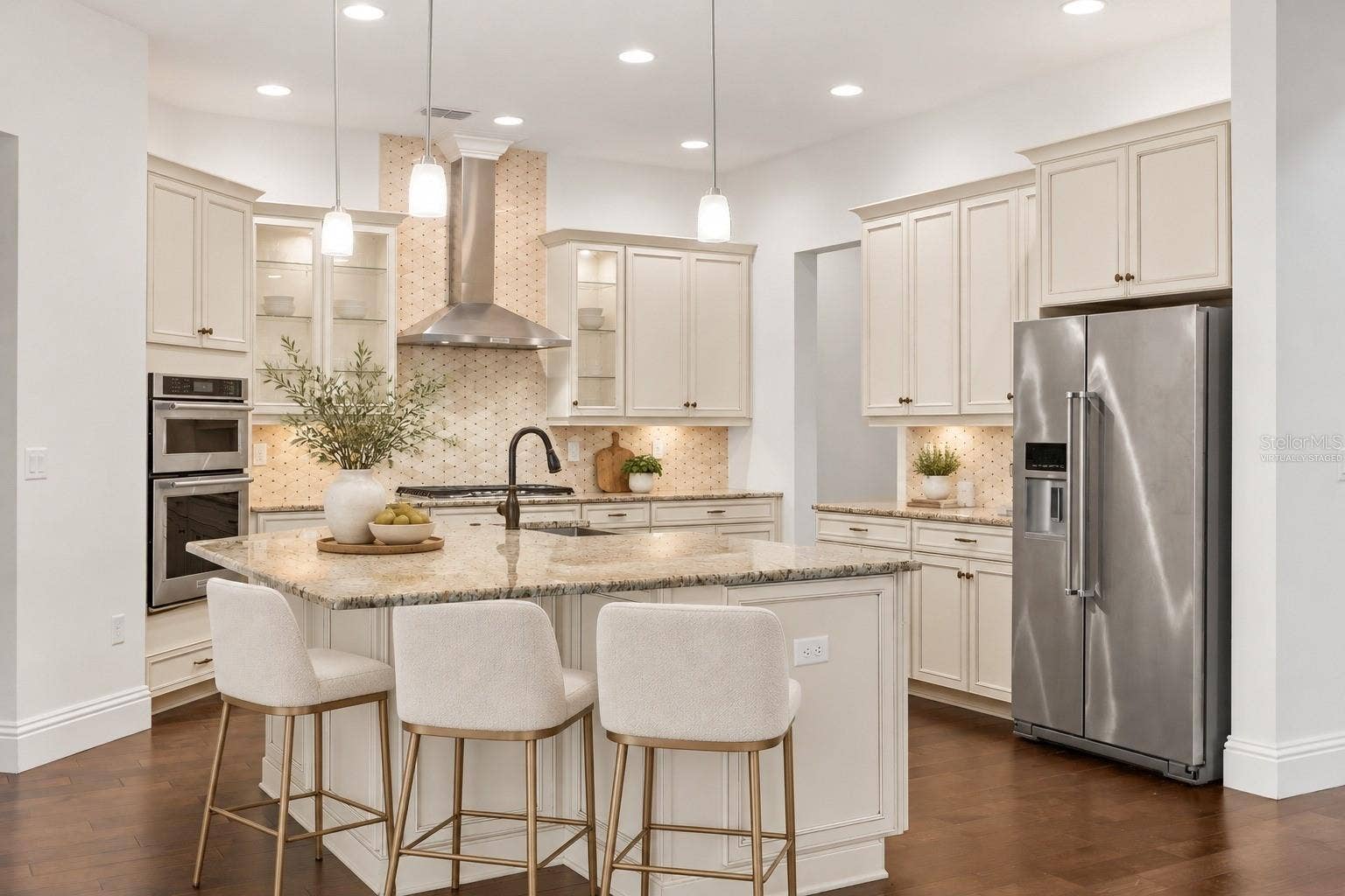5508 EMERSON POINTE WAY, Orlando, FL 32819 Virtually Staged Kitchen