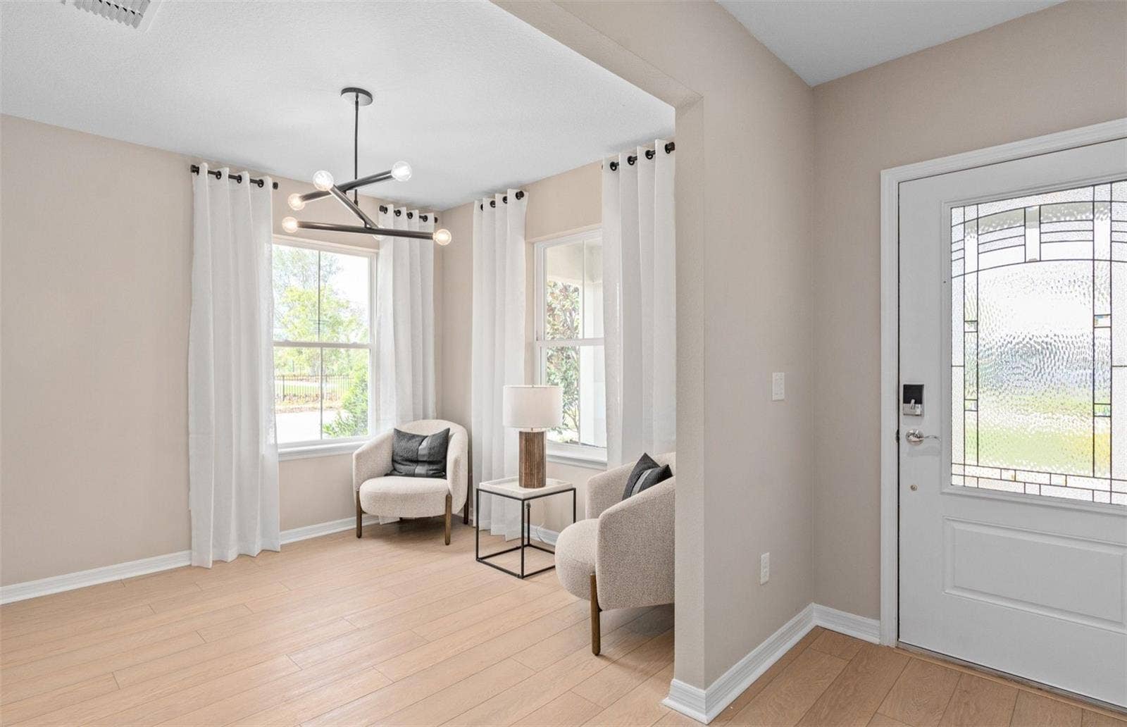 Model Home Design Only. Pictures and furnishings are for illustrative purposes only. Elevations, colors and options may vary. Furniture is for model home staging only.