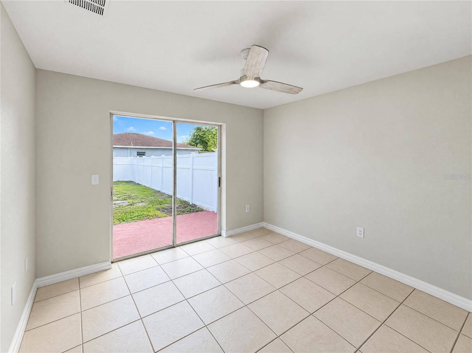 2949 ILLINOIS AVENUE, Lakeland, FL 33803 2949 ILLINOIS AVENUE, Lakeland, FL 33803