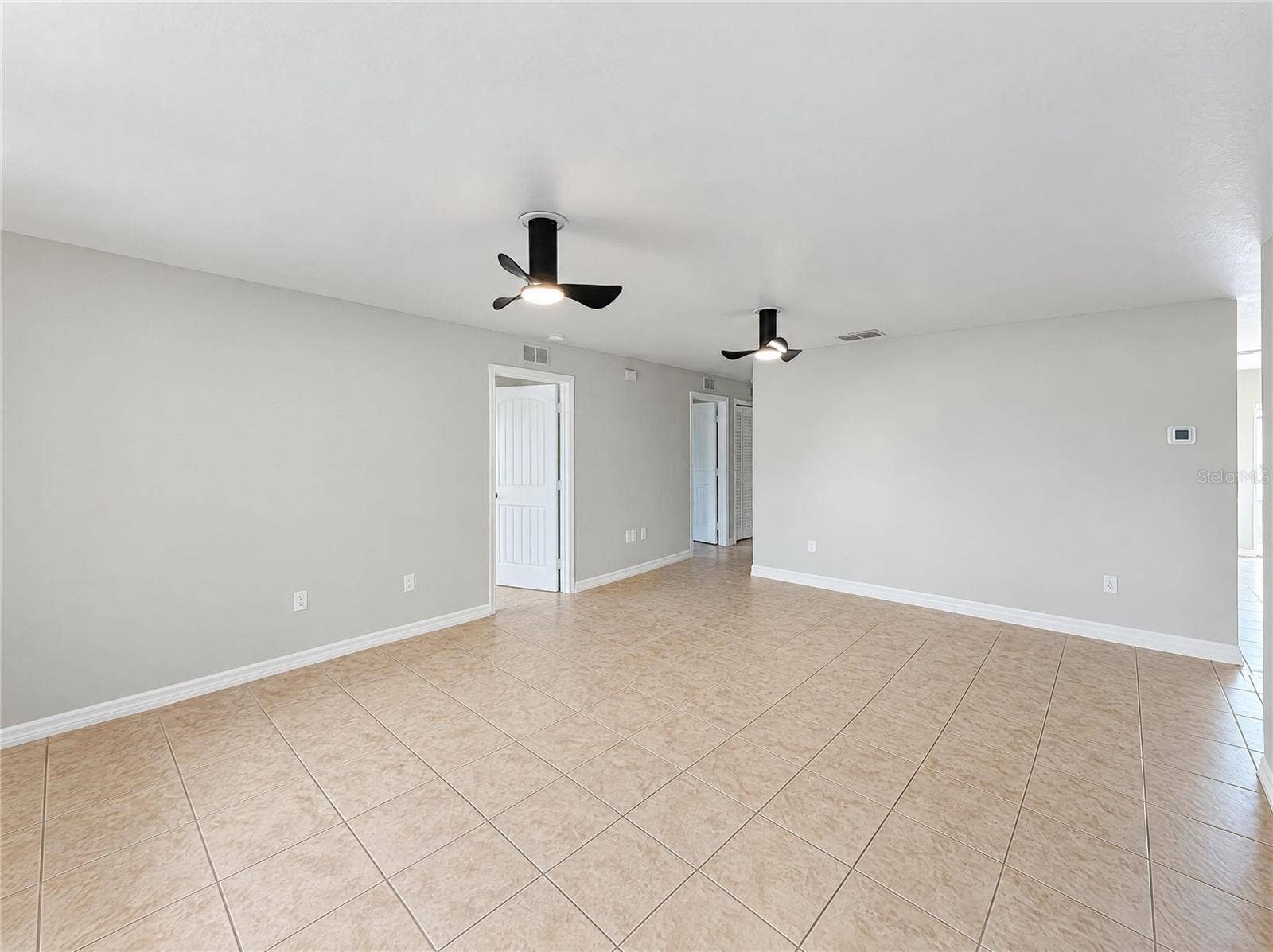 2949 ILLINOIS AVENUE, Lakeland, FL 33803 2949 ILLINOIS AVENUE, Lakeland, FL 33803