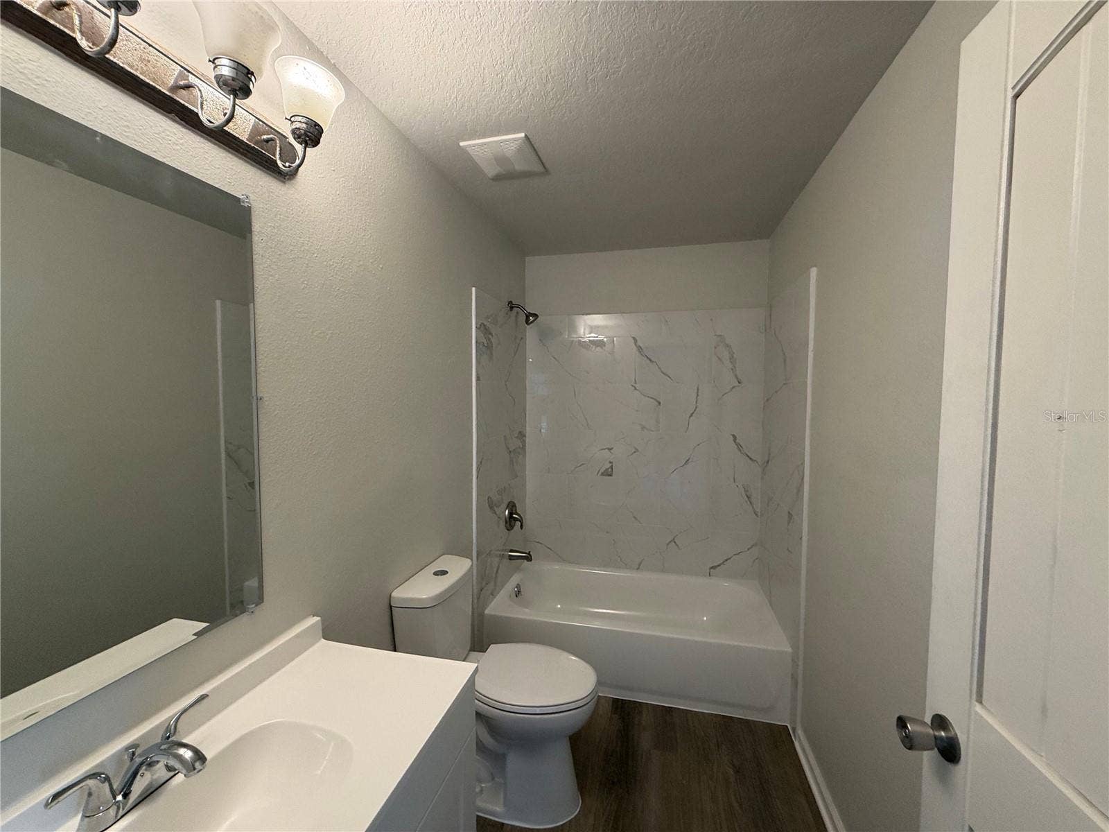 2949 ILLINOIS AVENUE, Lakeland, FL 33803 2949 ILLINOIS AVENUE, Lakeland, FL 33803