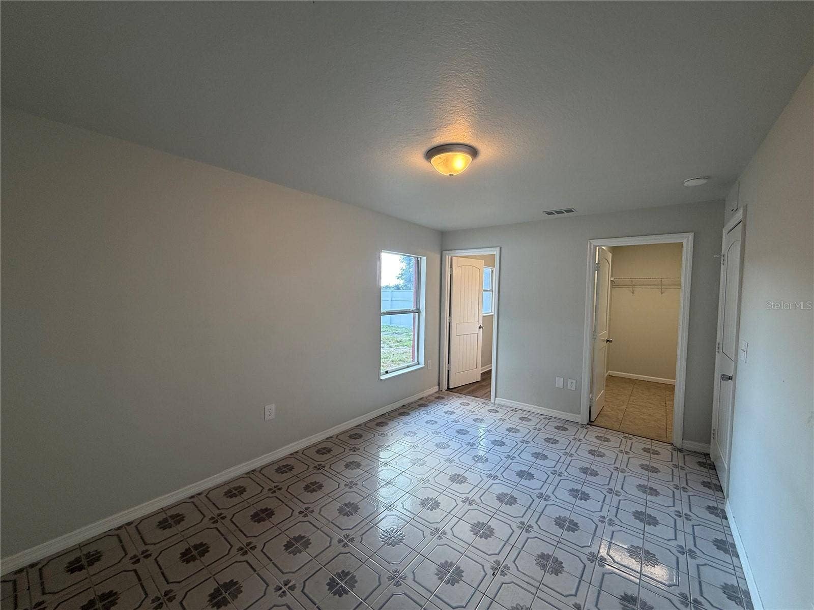 2949 ILLINOIS AVENUE, Lakeland, FL 33803 2949 ILLINOIS AVENUE, Lakeland, FL 33803