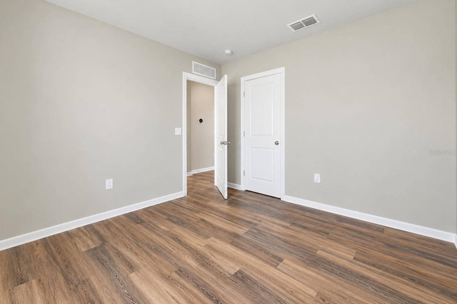 718 EAGLE LANDING BOULEVARD, Winter Haven, FL 33880 718 EAGLE LANDING BOULEVARD, Winter Haven, FL 33880
