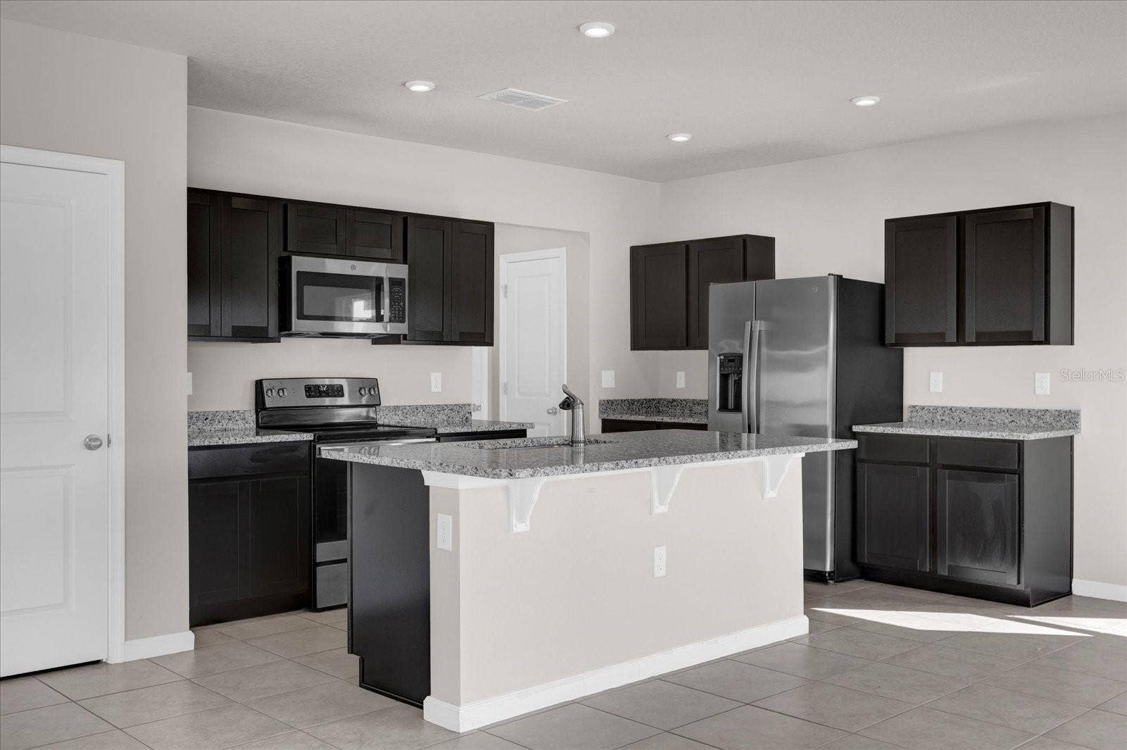 718 EAGLE LANDING BOULEVARD, Winter Haven, FL 33880 718 EAGLE LANDING BOULEVARD, Winter Haven, FL 33880