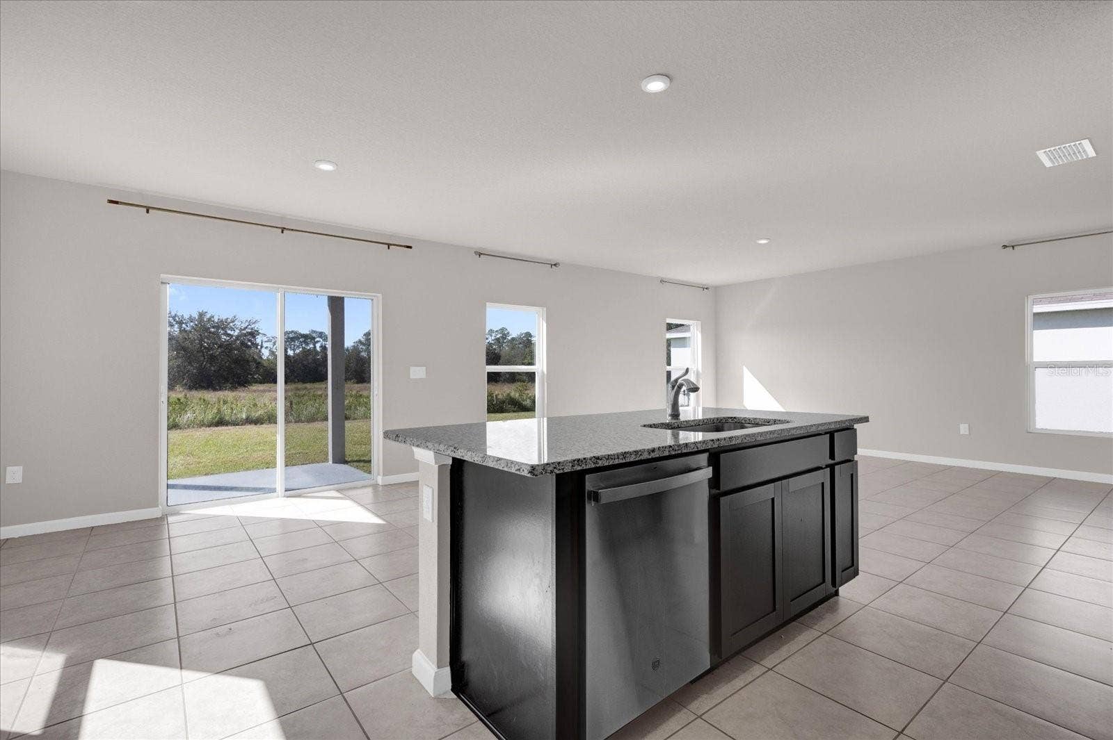 718 EAGLE LANDING BOULEVARD, Winter Haven, FL 33880 718 EAGLE LANDING BOULEVARD, Winter Haven, FL 33880