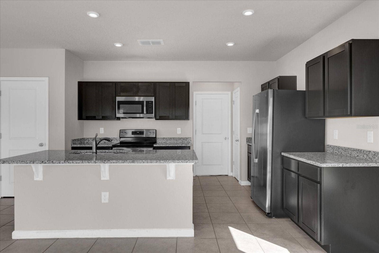 718 EAGLE LANDING BOULEVARD, Winter Haven, FL 33880 718 EAGLE LANDING BOULEVARD, Winter Haven, FL 33880