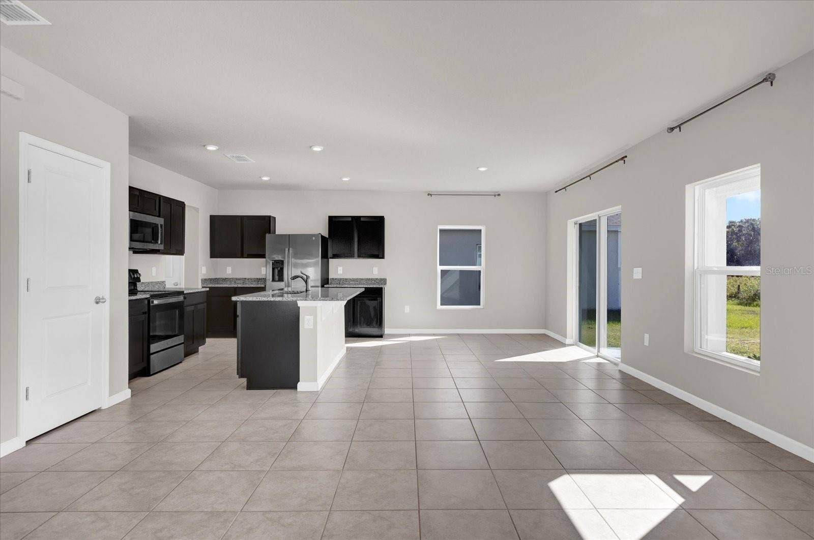 718 EAGLE LANDING BOULEVARD, Winter Haven, FL 33880 718 EAGLE LANDING BOULEVARD, Winter Haven, FL 33880