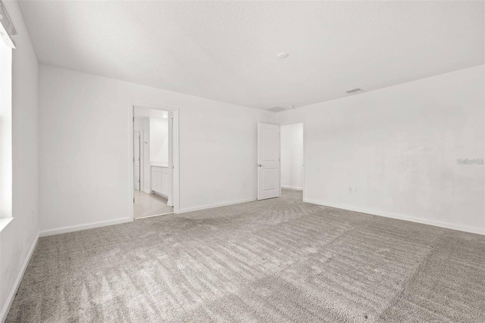 9404 REVERE AVENUE, Leesburg, FL 34788 9404 REVERE AVENUE, Leesburg, FL 34788