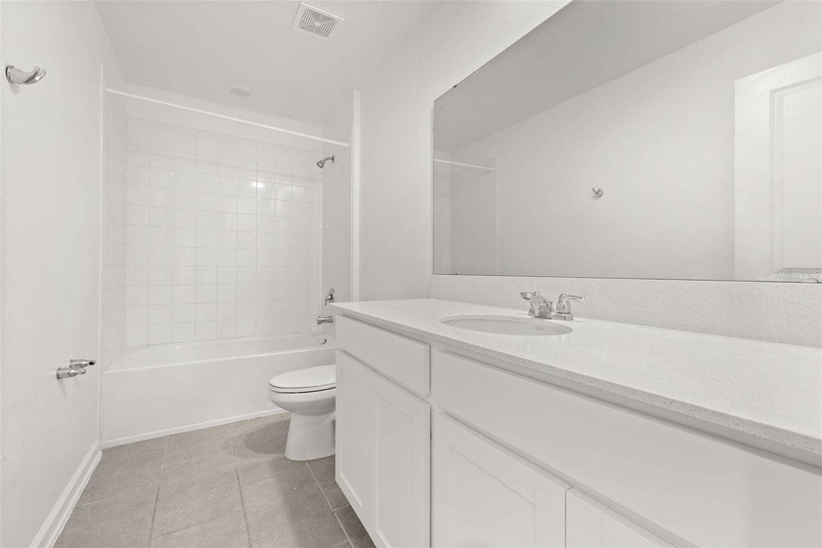 9404 REVERE AVENUE, Leesburg, FL 34788 9404 REVERE AVENUE, Leesburg, FL 34788