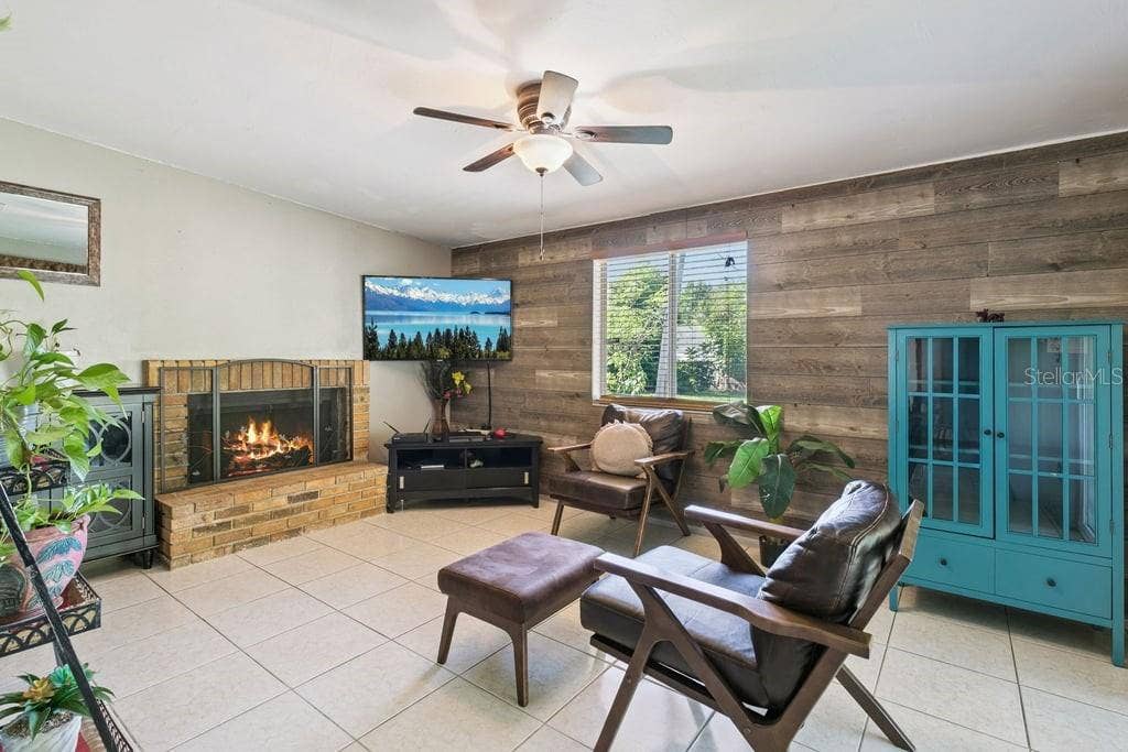 8509 LYONIA DRIVE, Orlando, FL 32829