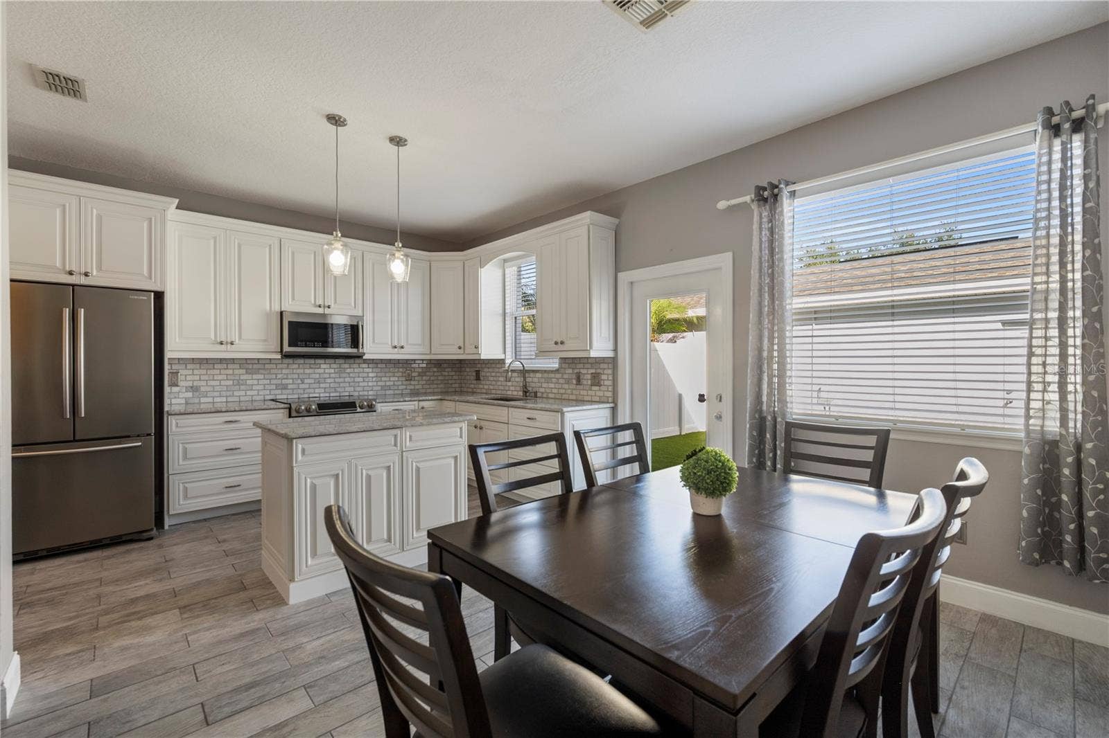 8516 DANFORTH DRIVE, Windermere, FL 34786 Kitchen with Dinette space