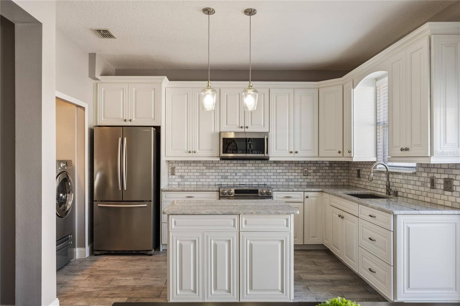 8516 DANFORTH DRIVE, Windermere, FL 34786 Renovated Kitchen