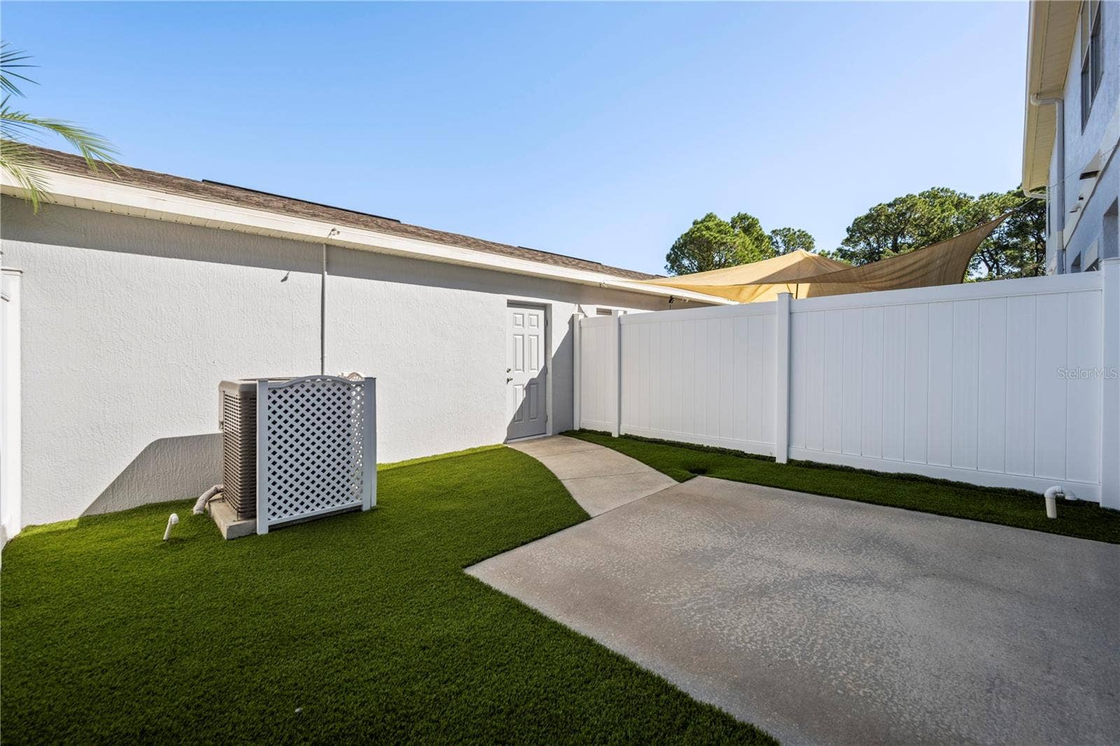 8516 DANFORTH DRIVE, Windermere, FL 34786 Courtyard privacy